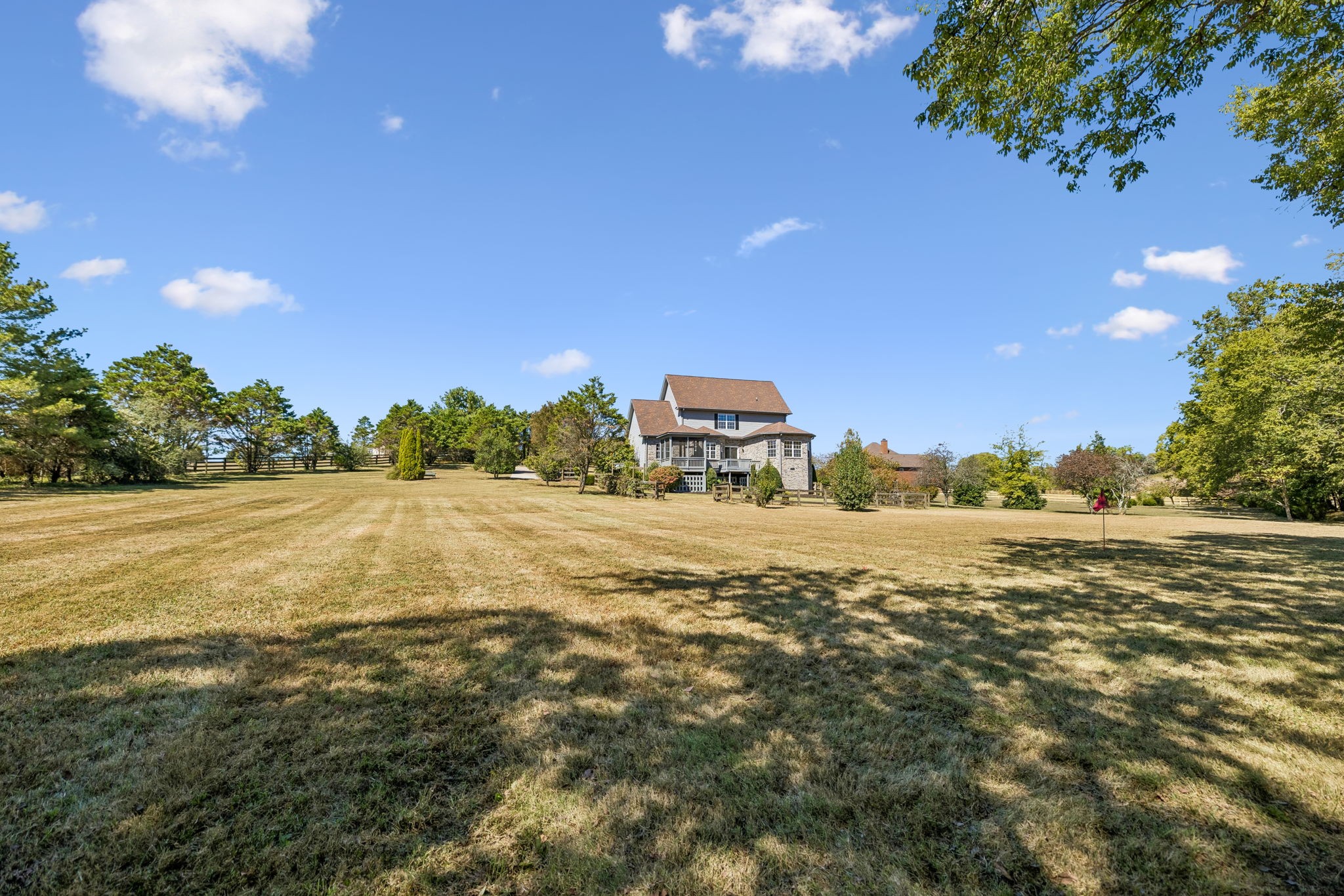 2216 Twin Peaks Ct Property Photo 43
