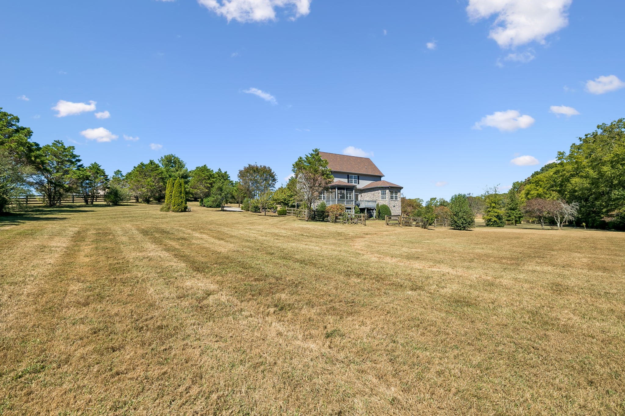 2216 Twin Peaks Ct Property Photo 49