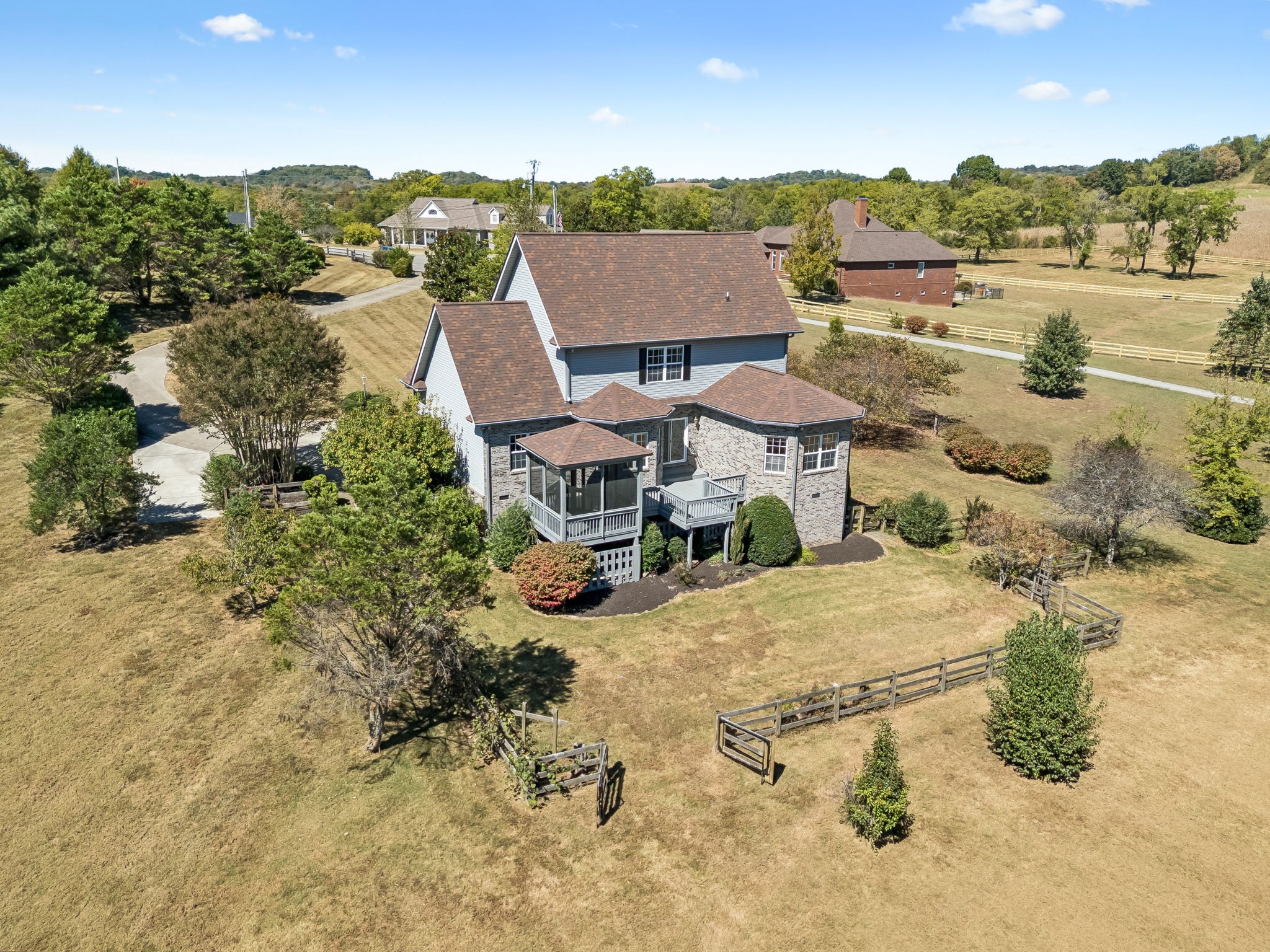 2216 Twin Peaks Ct Property Photo 55