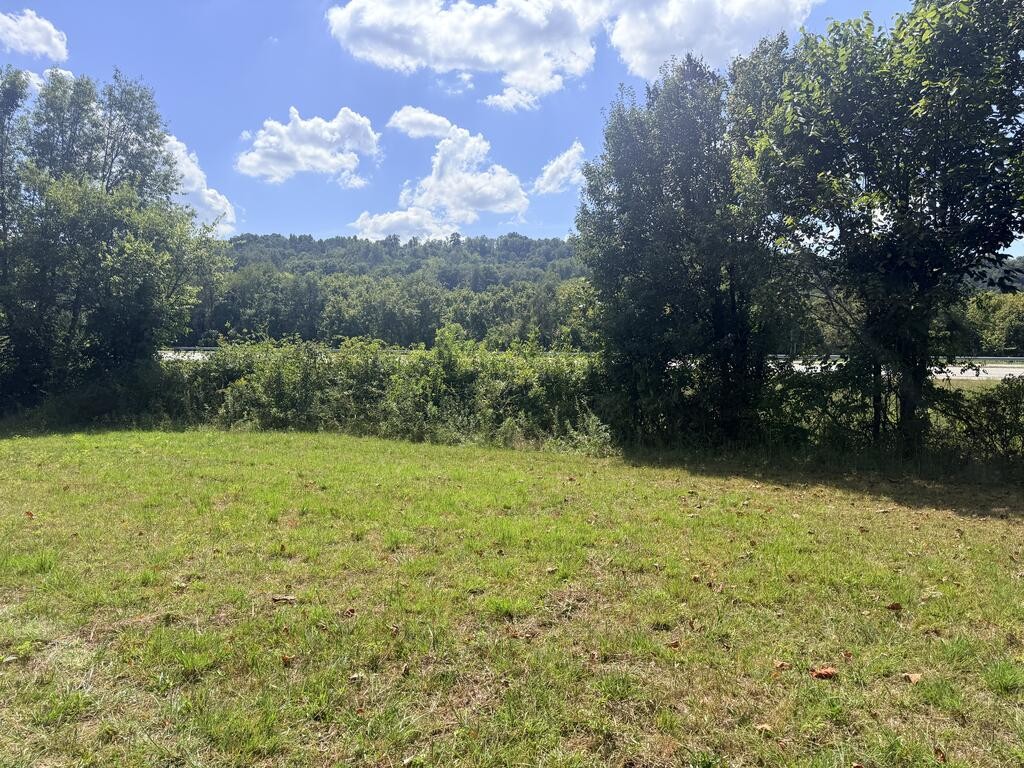 1545 Roberts Matthews Hwy Property Photo 15