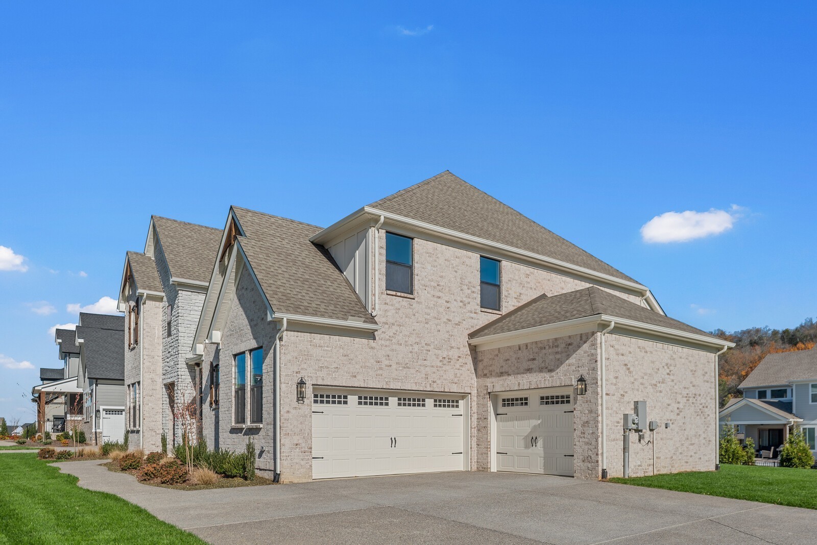 7290 Woodruff Drive Property Photo 4