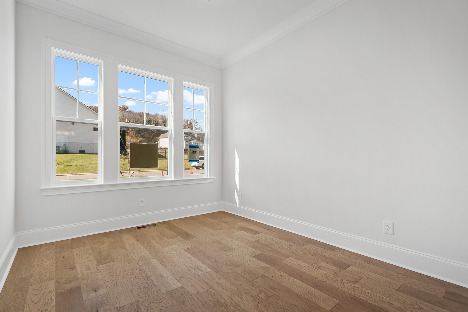 7290 Woodruff Drive Property Photo 13