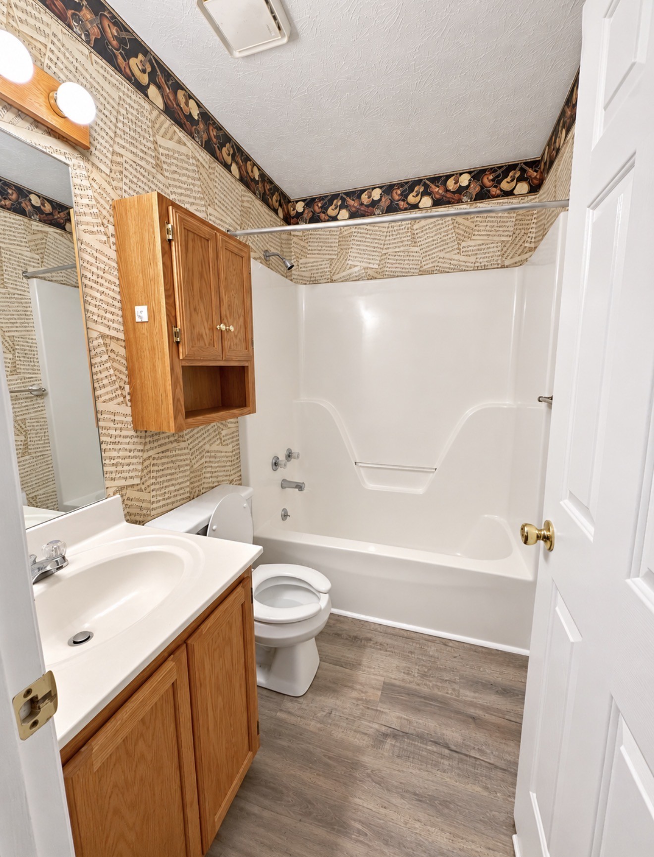 509 Bellmore Pl Property Photo 16