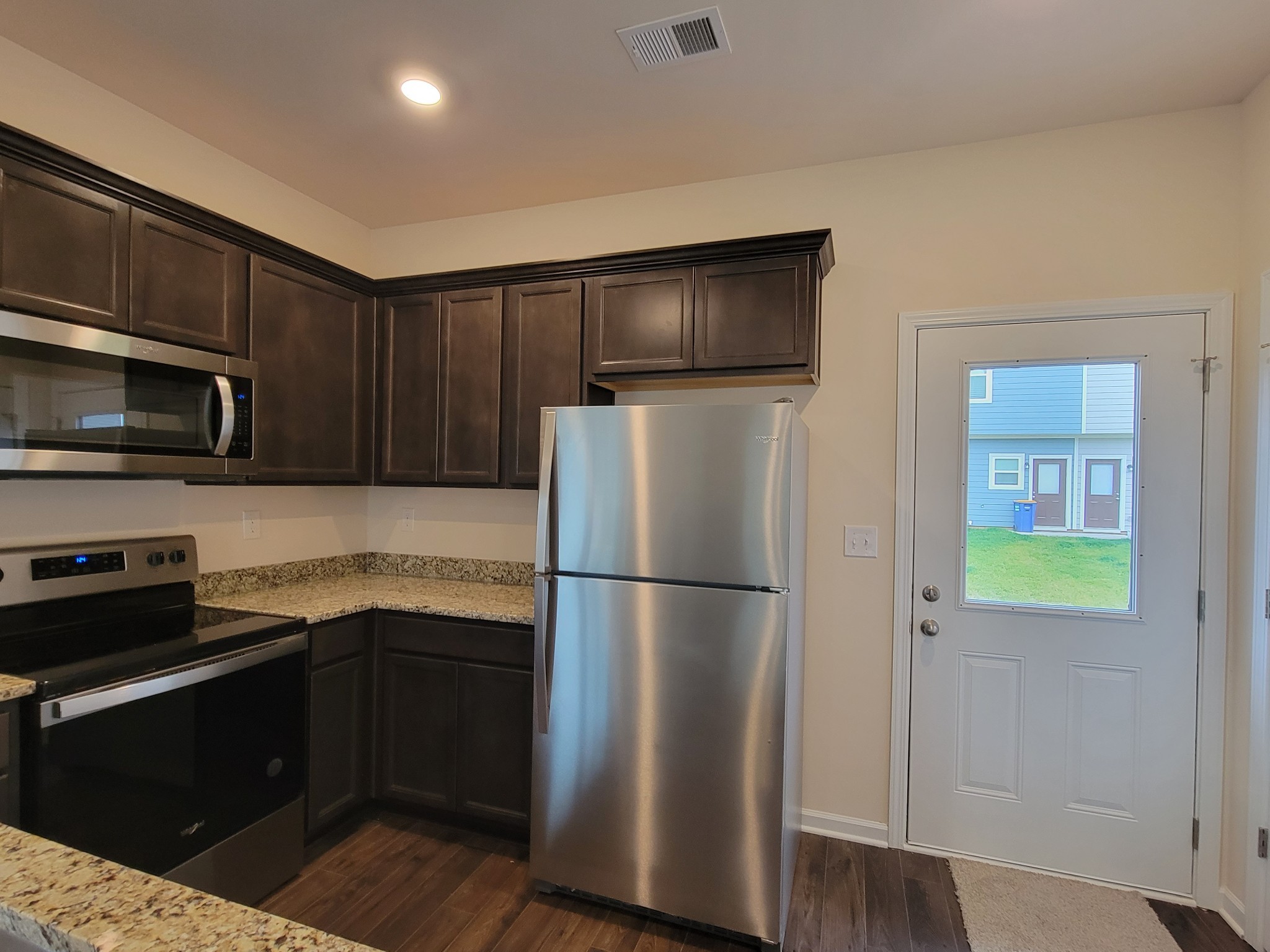 4074 Cody Dr Property Photo 4