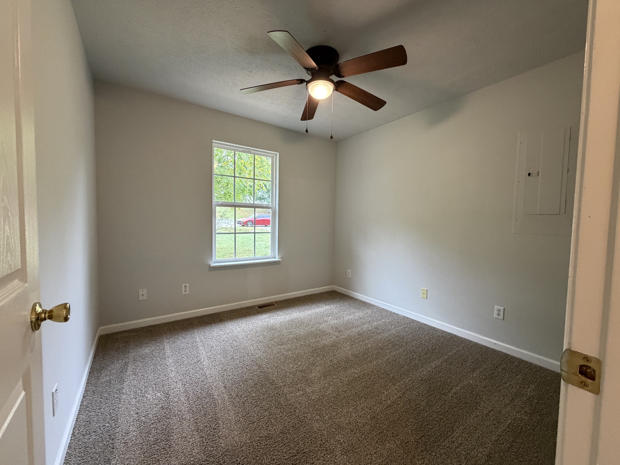 1023 Kaity Brooke Dr Property Photo 10