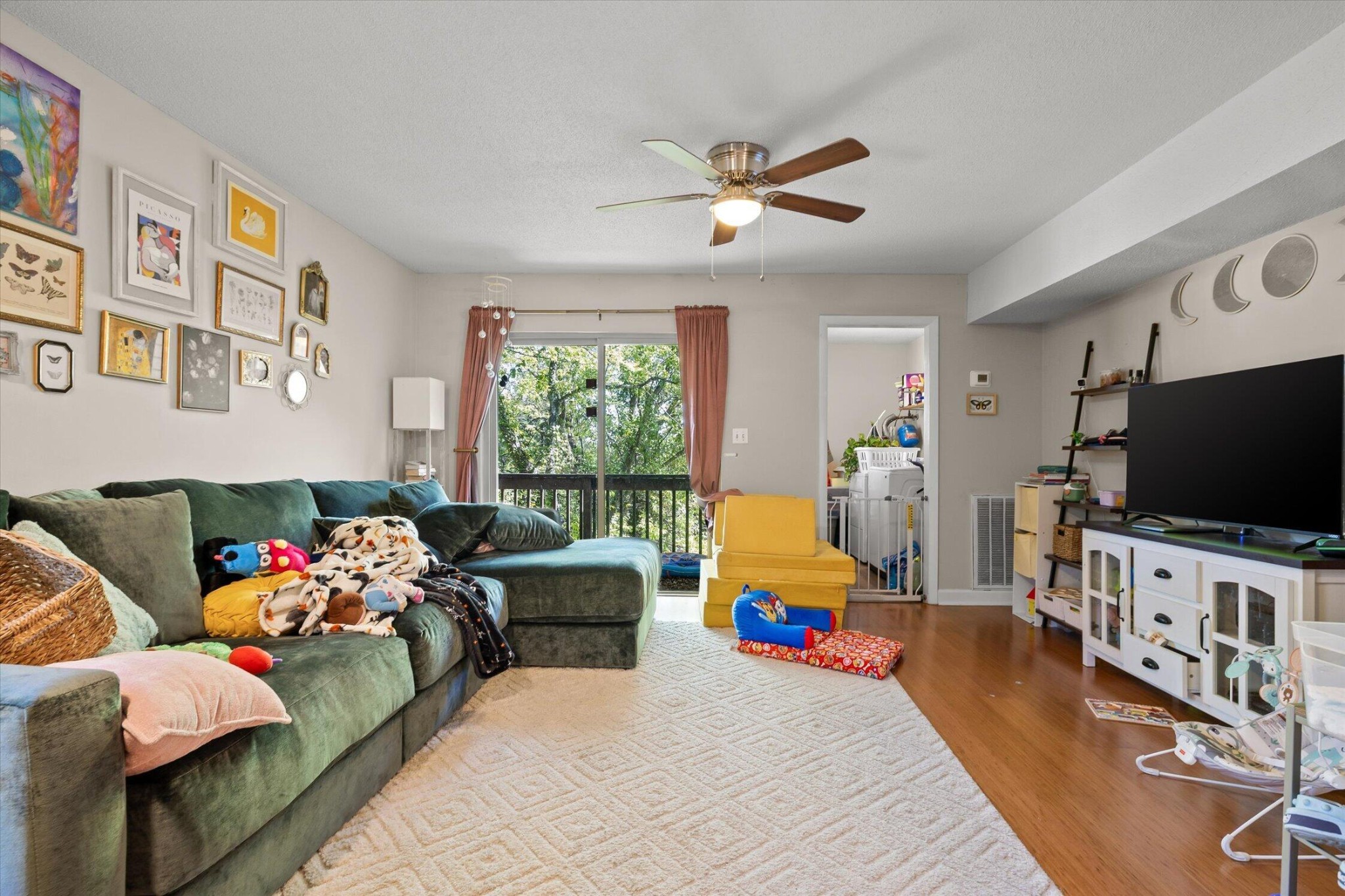 918 S Crest Road Property Photo 27