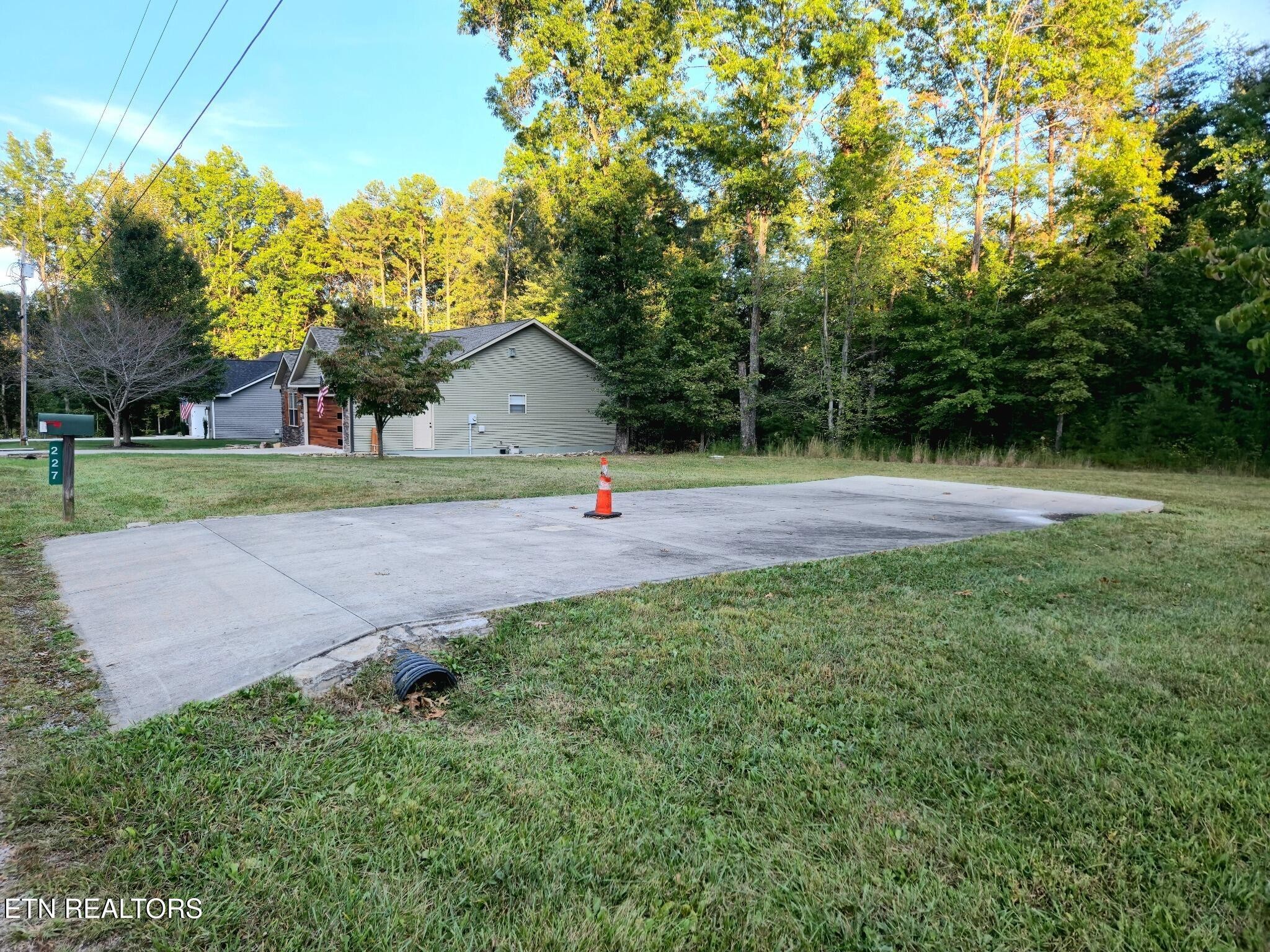 227 Thrushwood Drive Property Photo 11