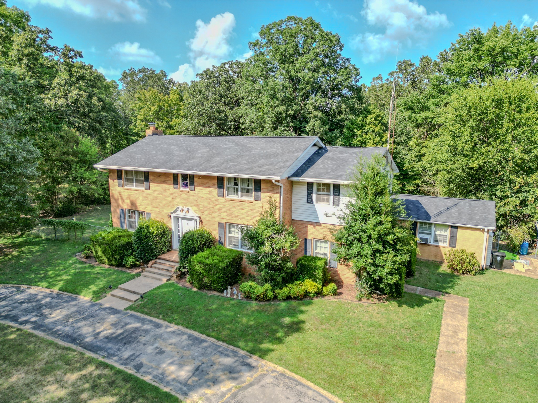 1219 Woodland Dr Property Photo 16