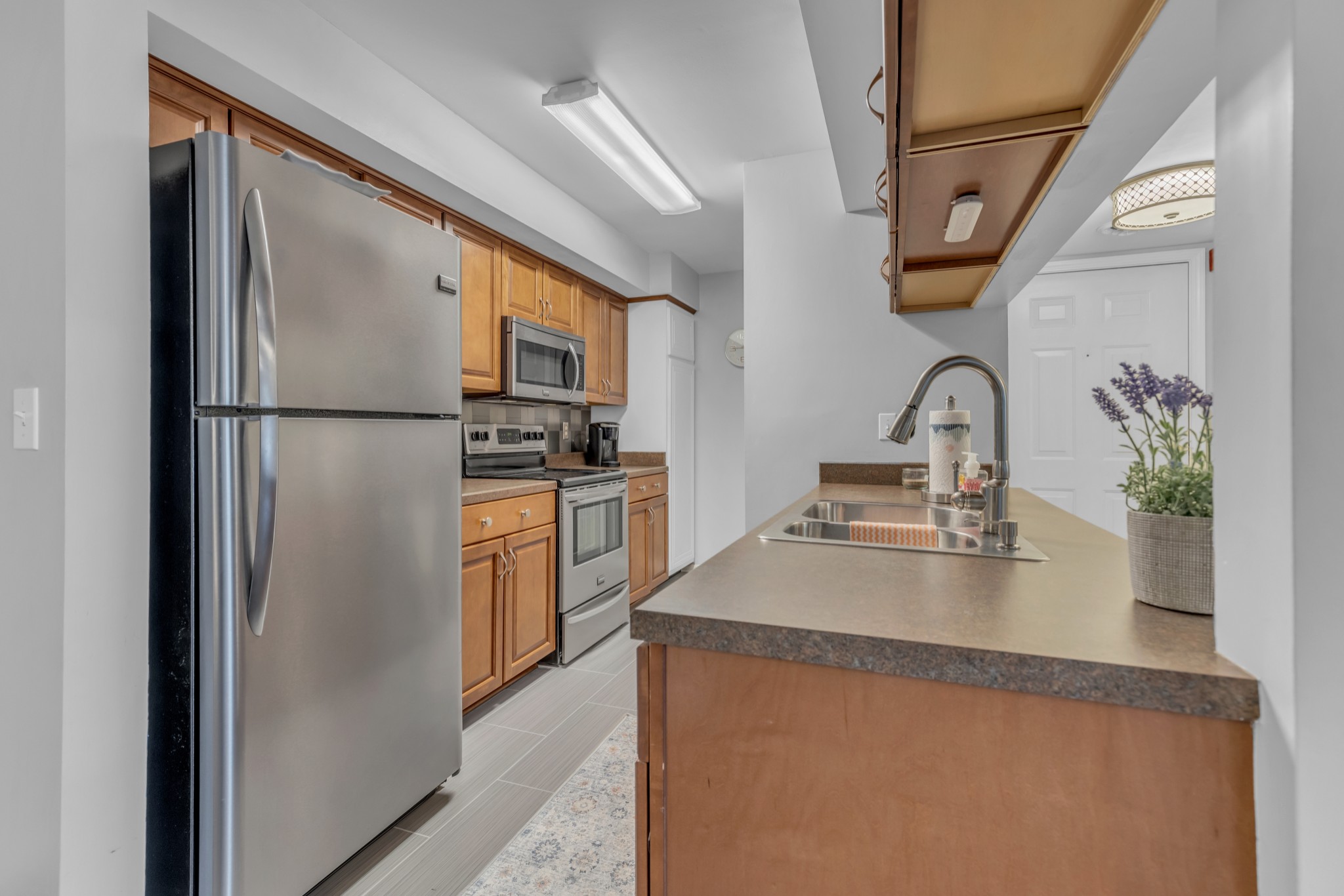 283 Hillsboro Pl Property Photo 6