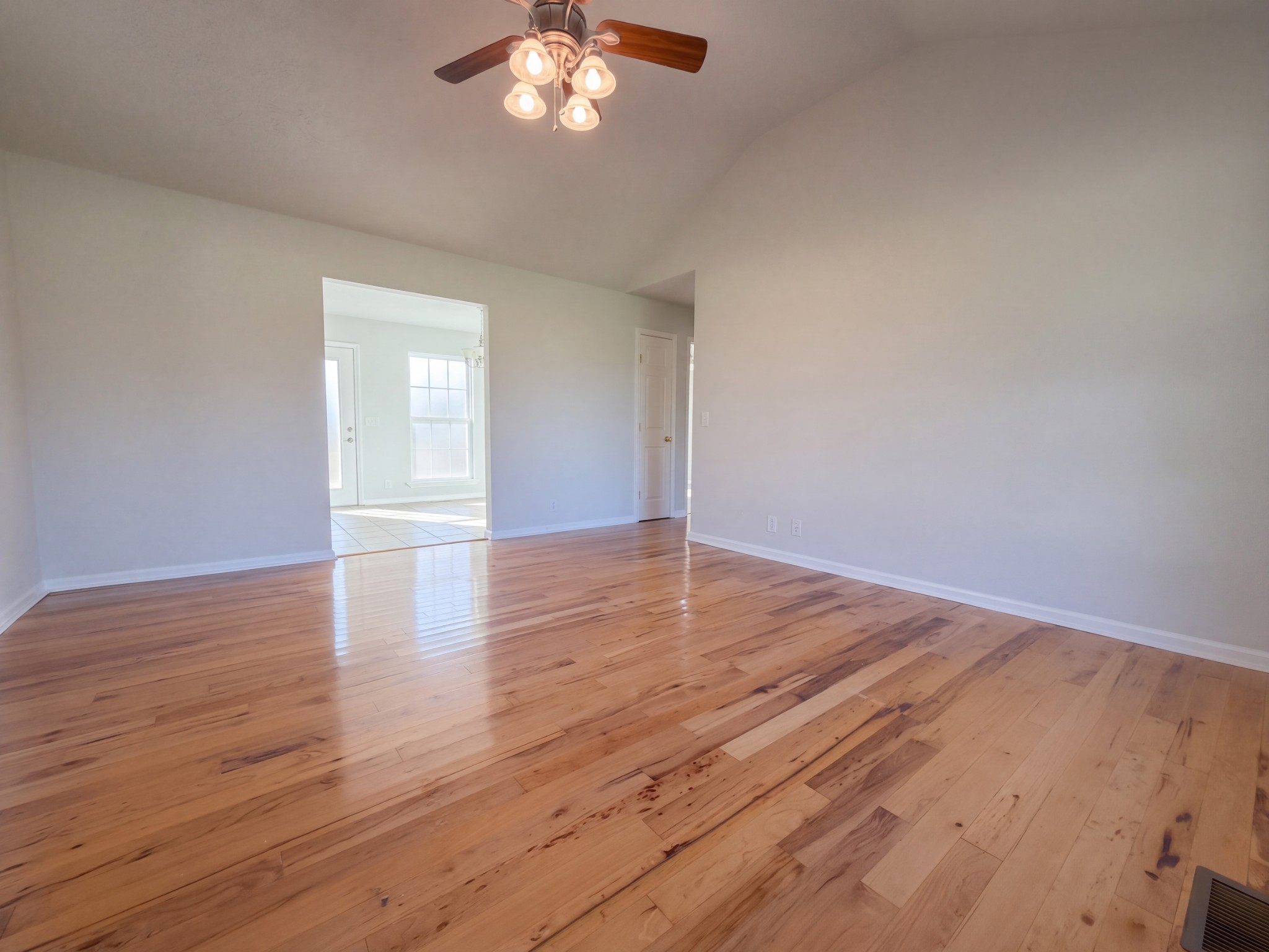 205 Woods Rd Property Photo 6