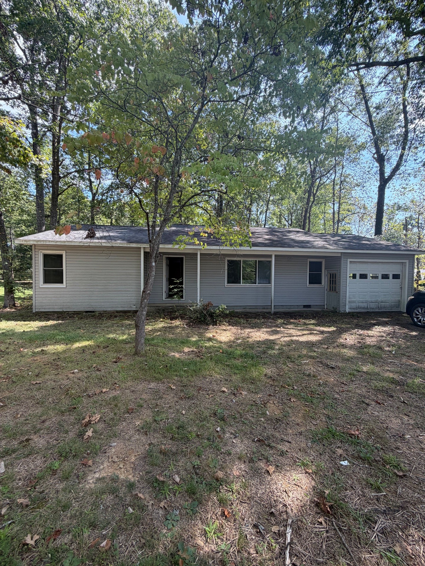 61 Peterson Ln Property Photo 1