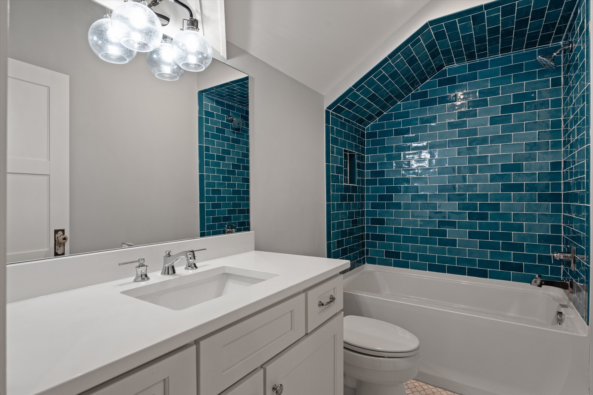 2510 Belmont Blvd Property Photo 64