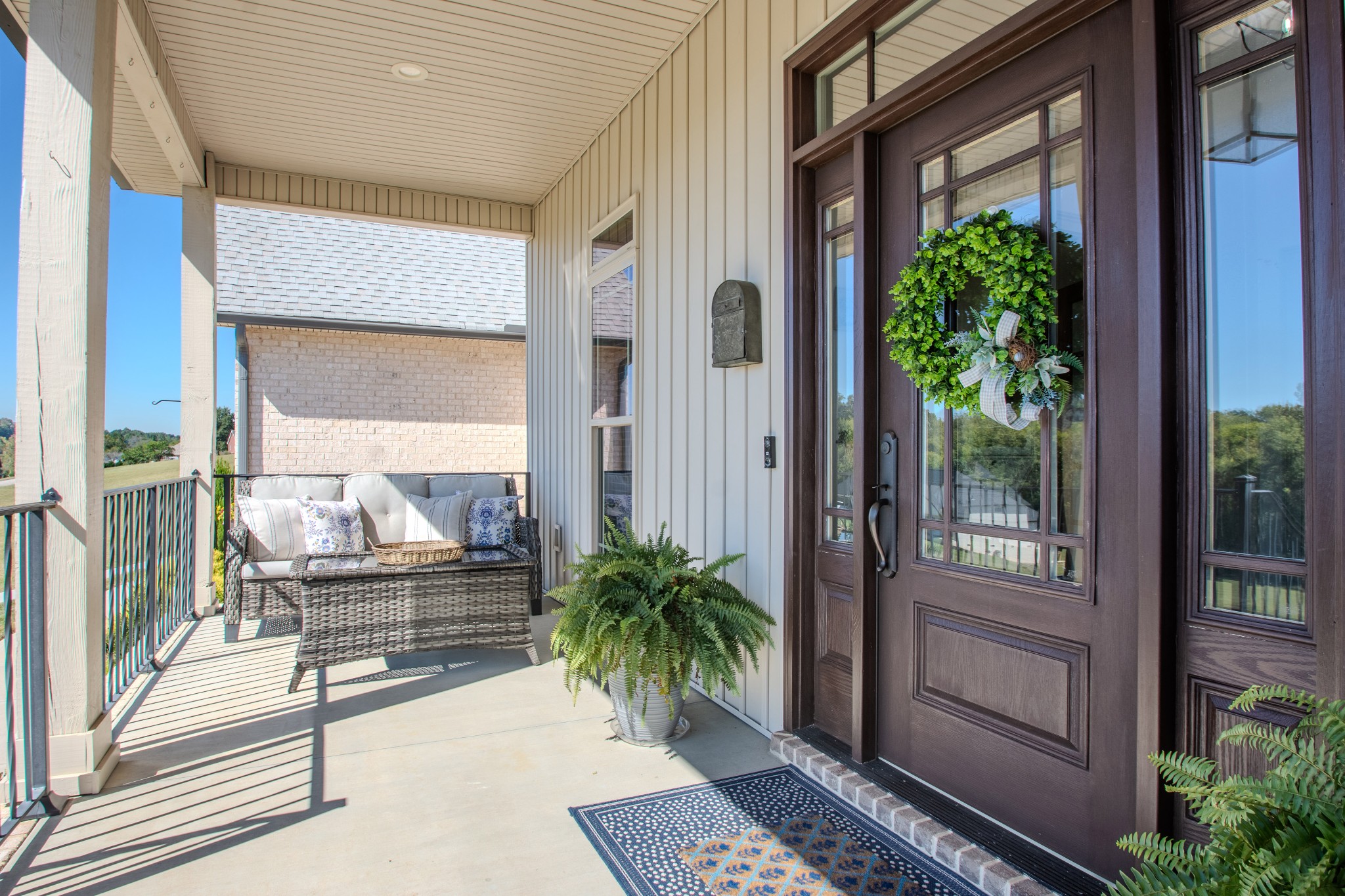 629 Winding Creek Way Property Photo 3
