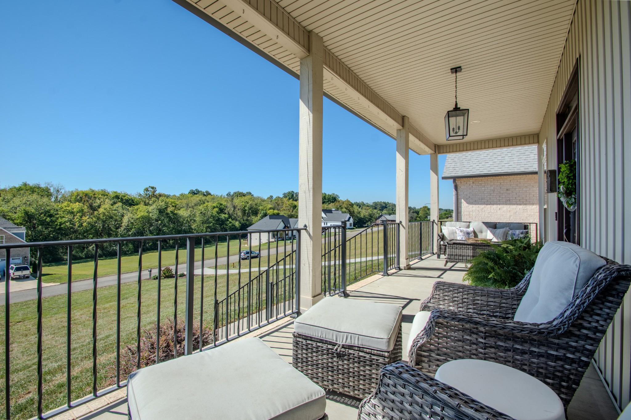 629 Winding Creek Way Property Photo 4