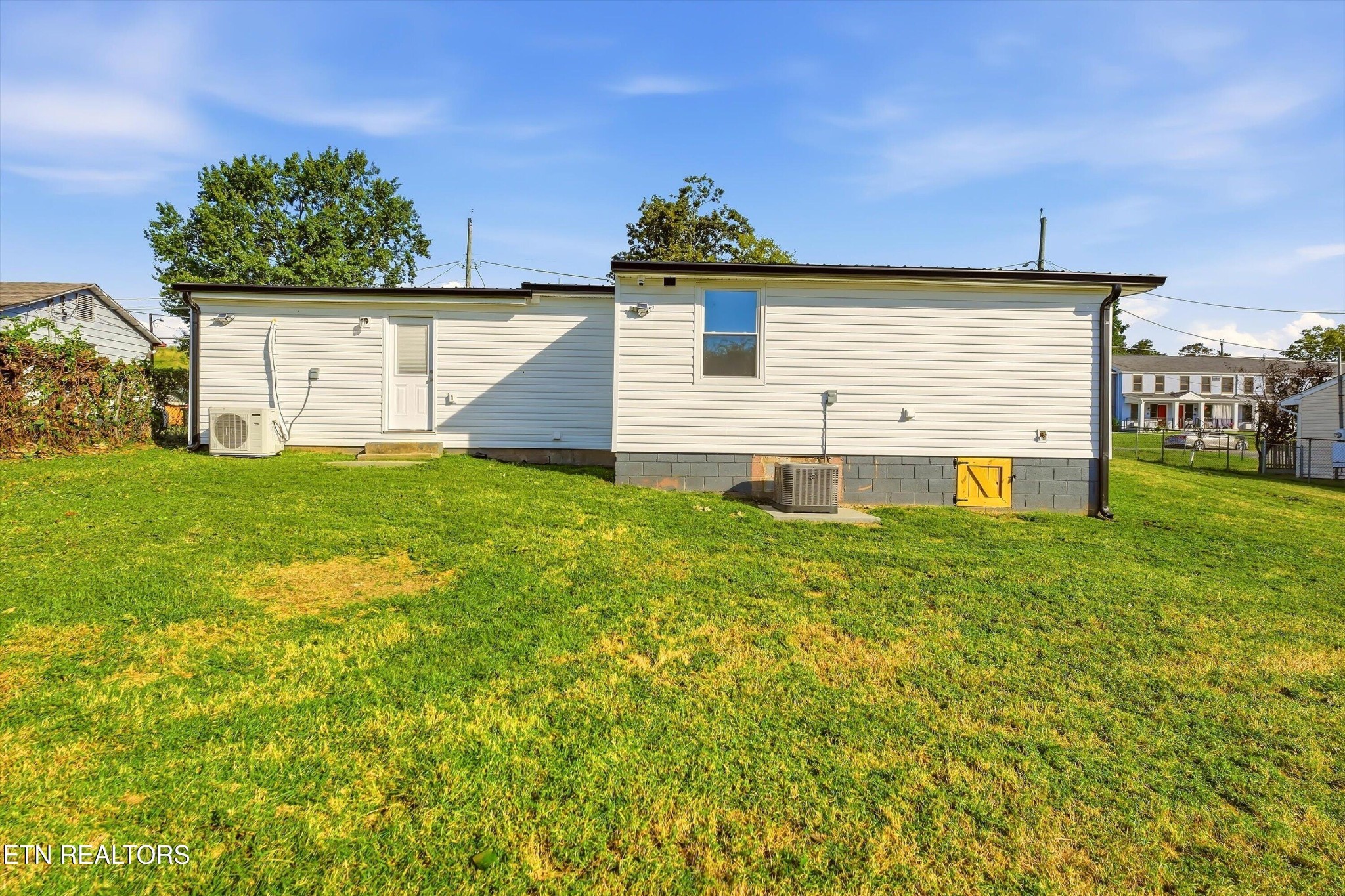1920 Jourolman Ave Property Photo 23