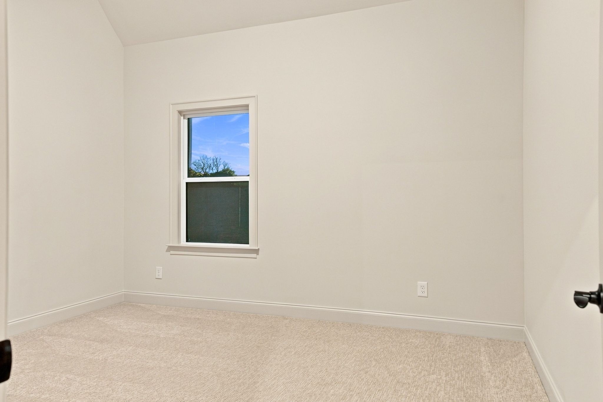 2409 Nolan Dr Property Photo 22
