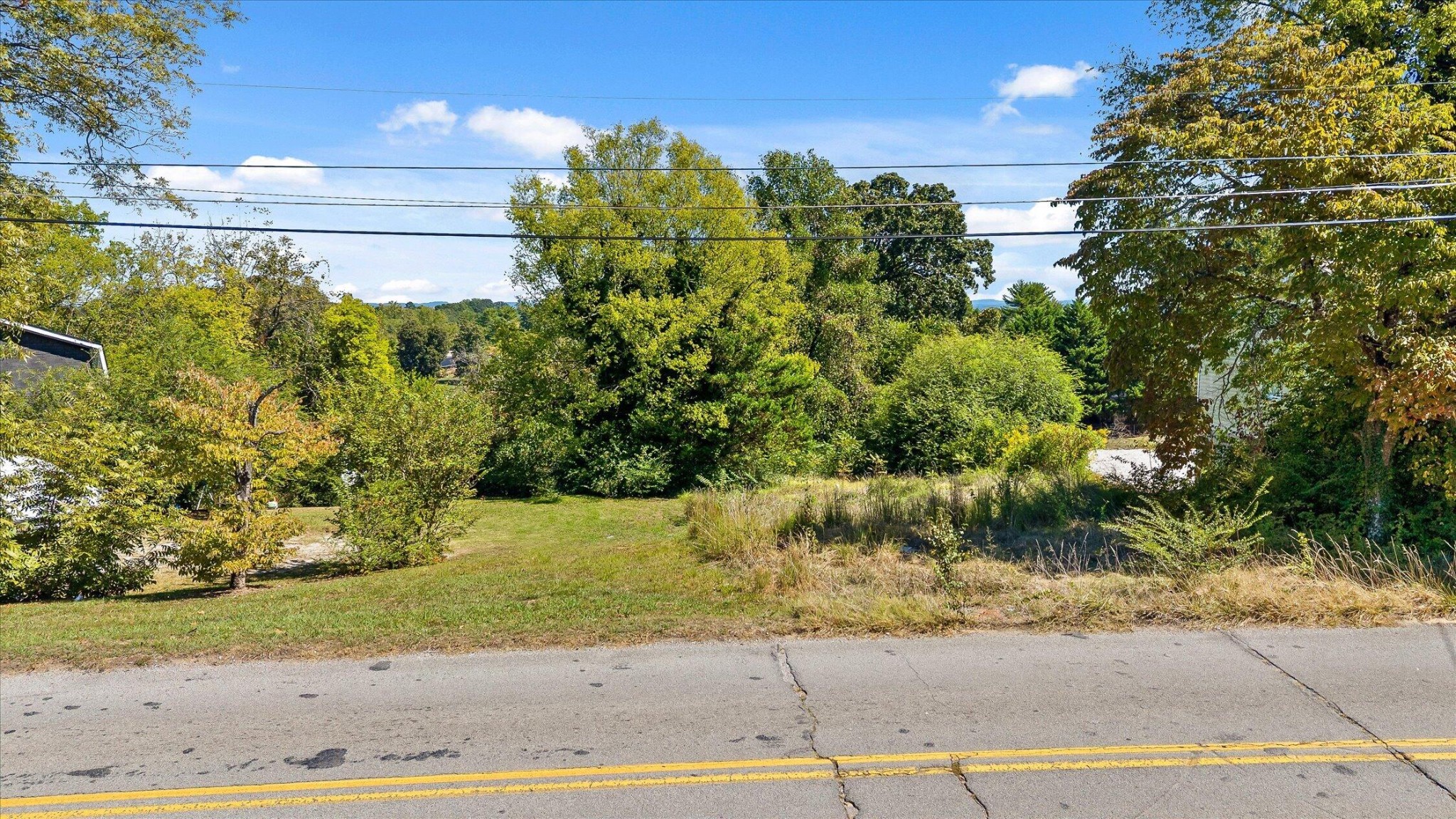 1000 S Crest Road Property Photo 4