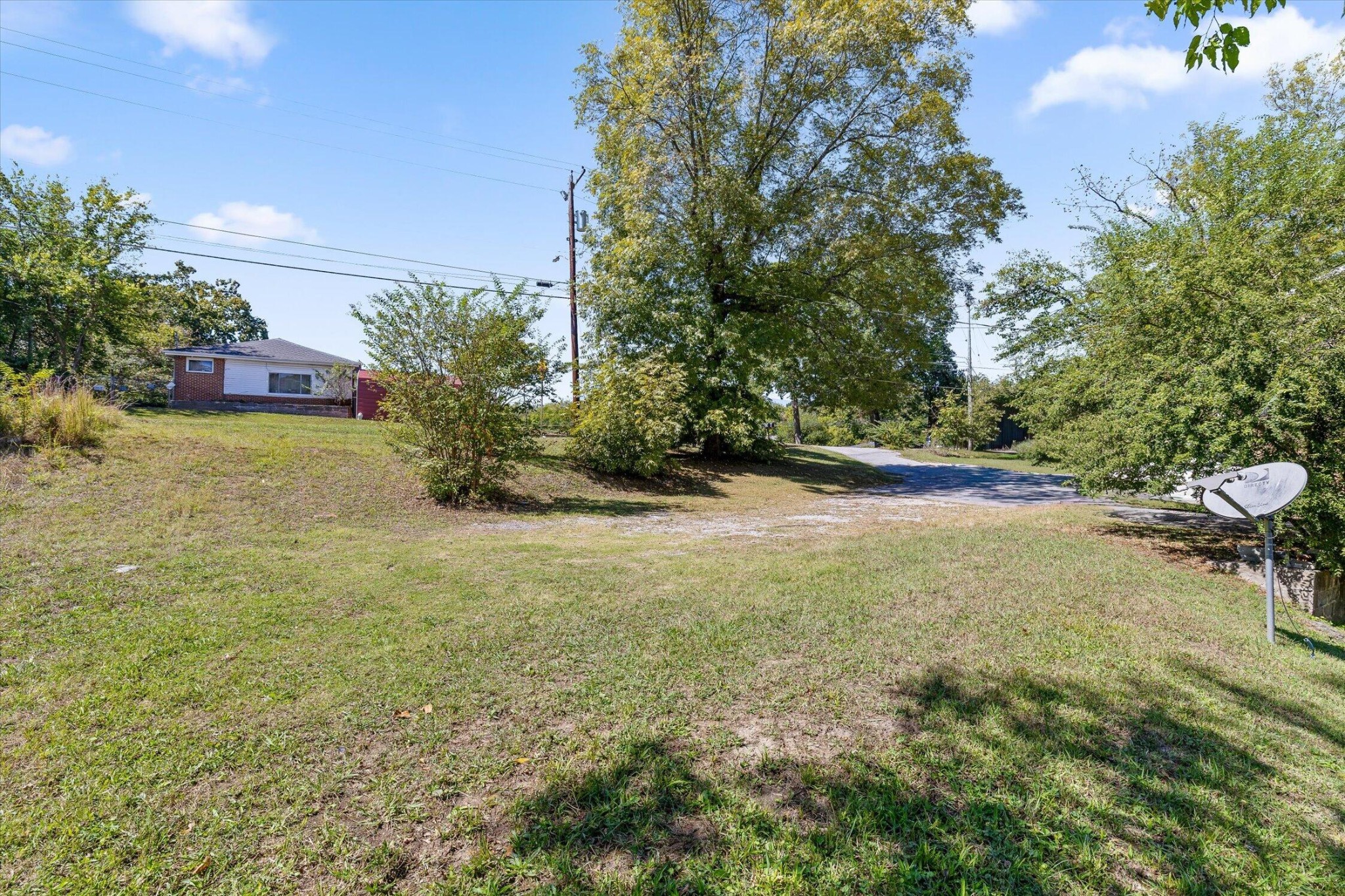 1000 S Crest Road Property Photo 7