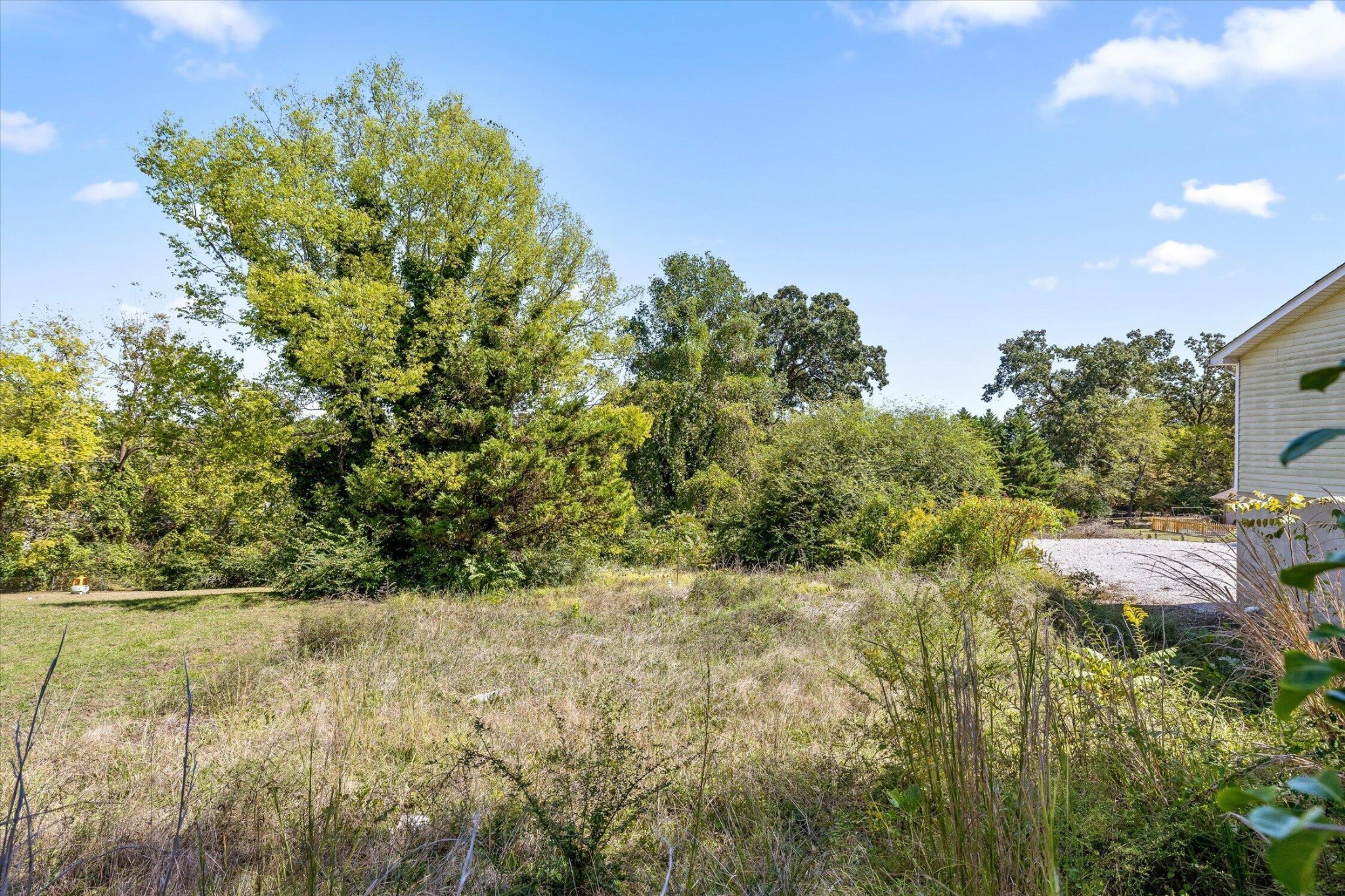 1000 S Crest Road Property Photo 14