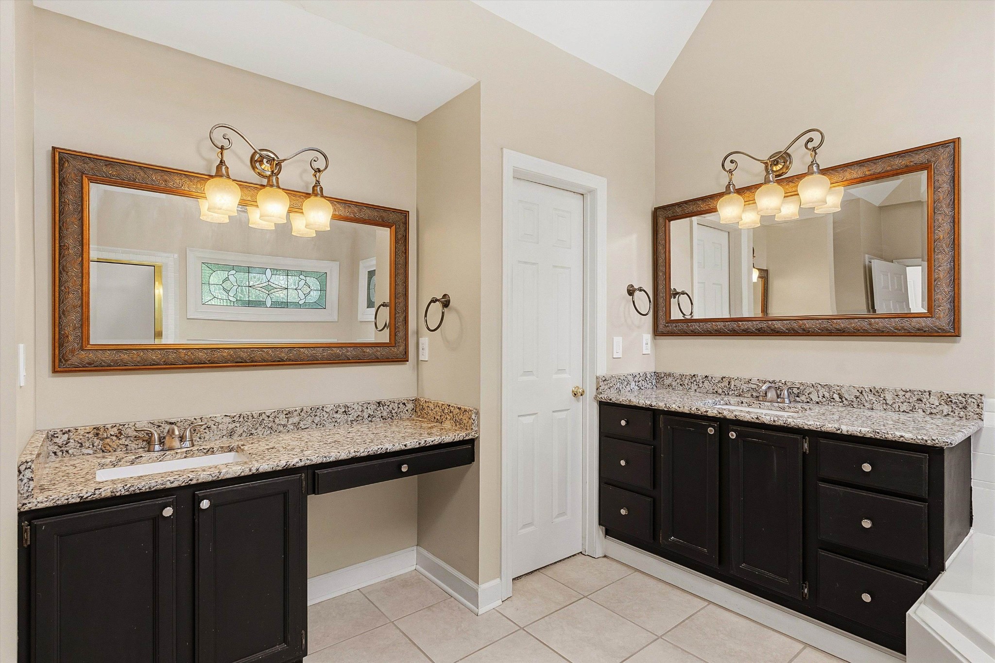 7813 Woodlark Cv Property Photo 20