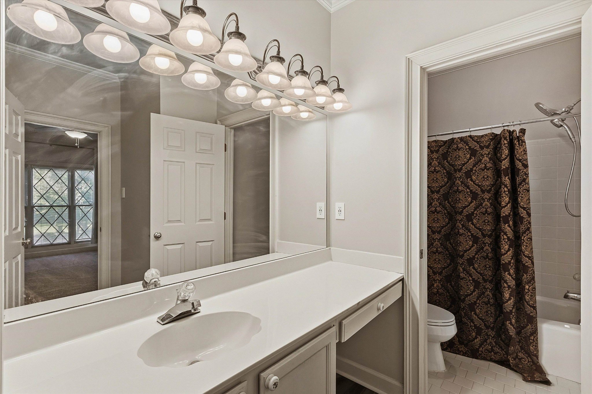 7813 Woodlark Cv Property Photo 23