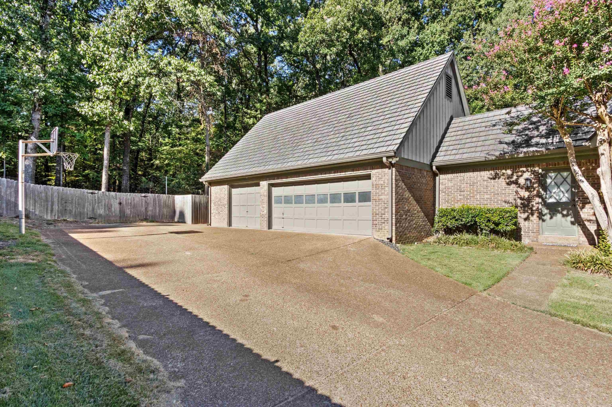 7813 Woodlark Cv Property Photo 38