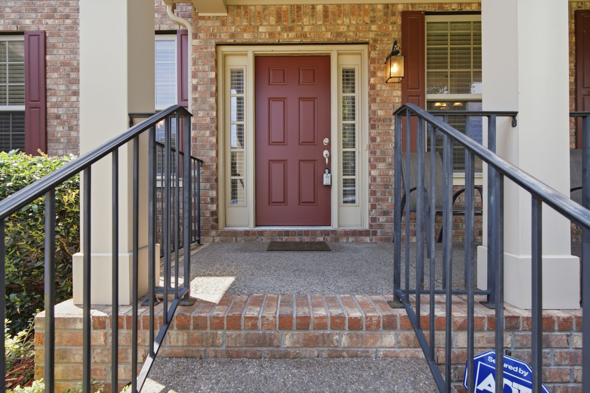 410 Valley Spring Dr Property Photo 7