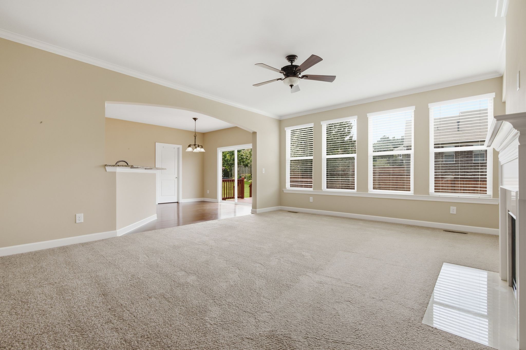 410 Valley Spring Dr Property Photo 13