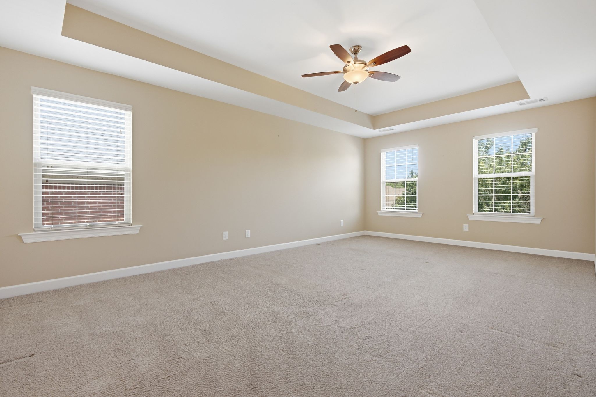 410 Valley Spring Dr Property Photo 14