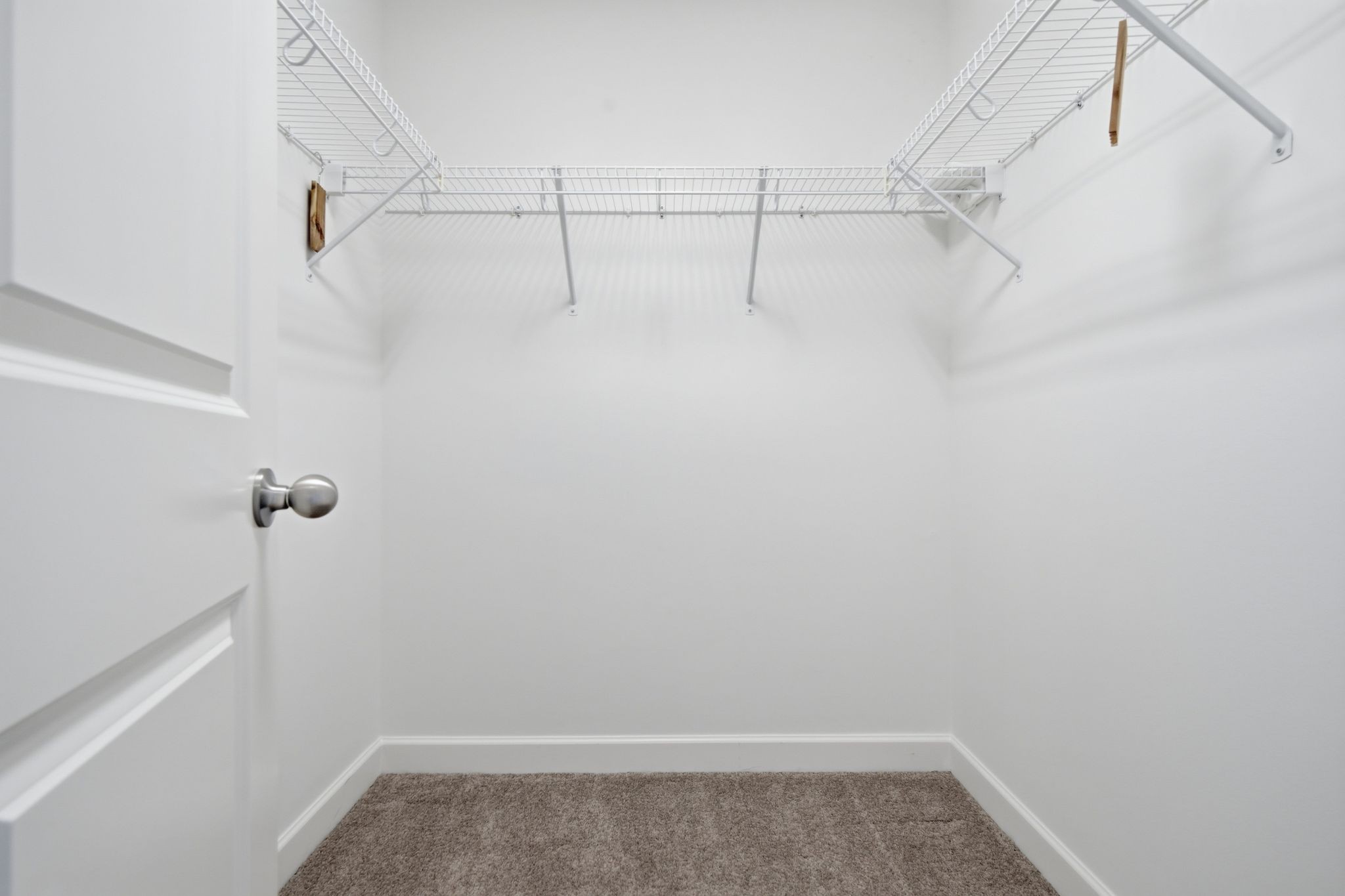 410 Valley Spring Dr Property Photo 15