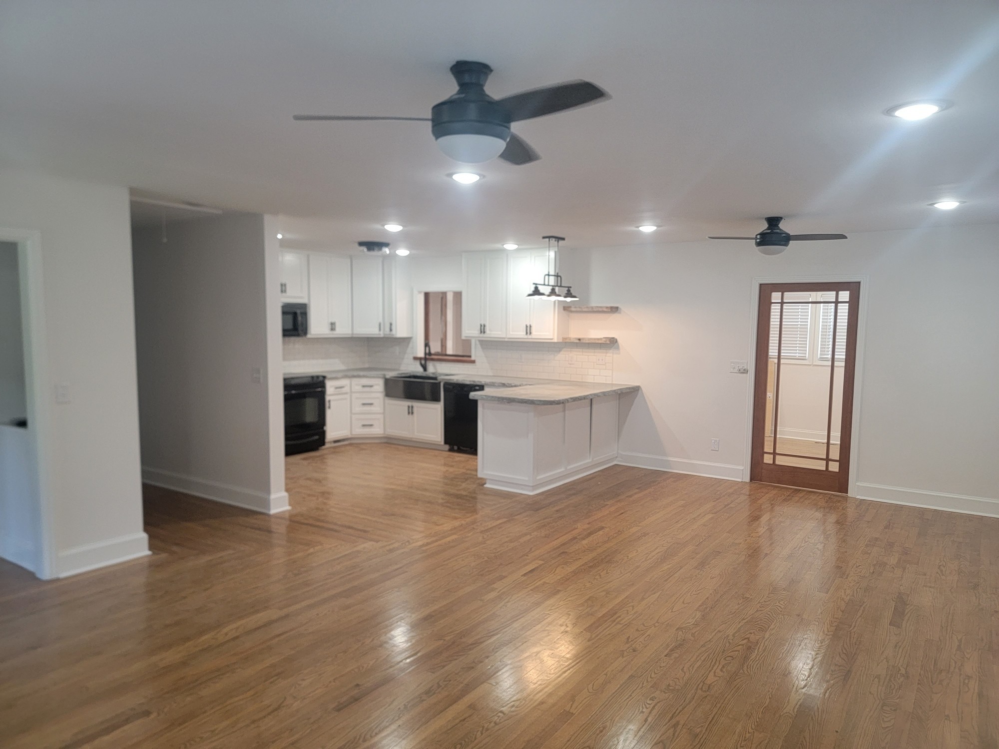 111 Campus Dr Property Photo 10