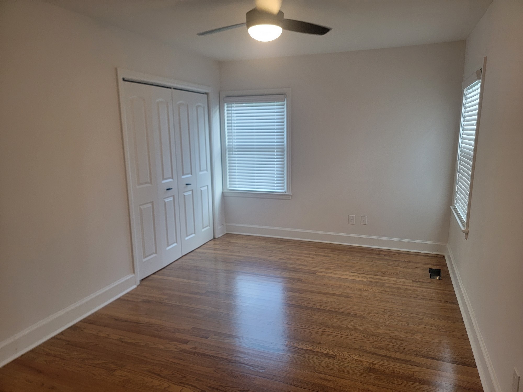 111 Campus Dr Property Photo 11