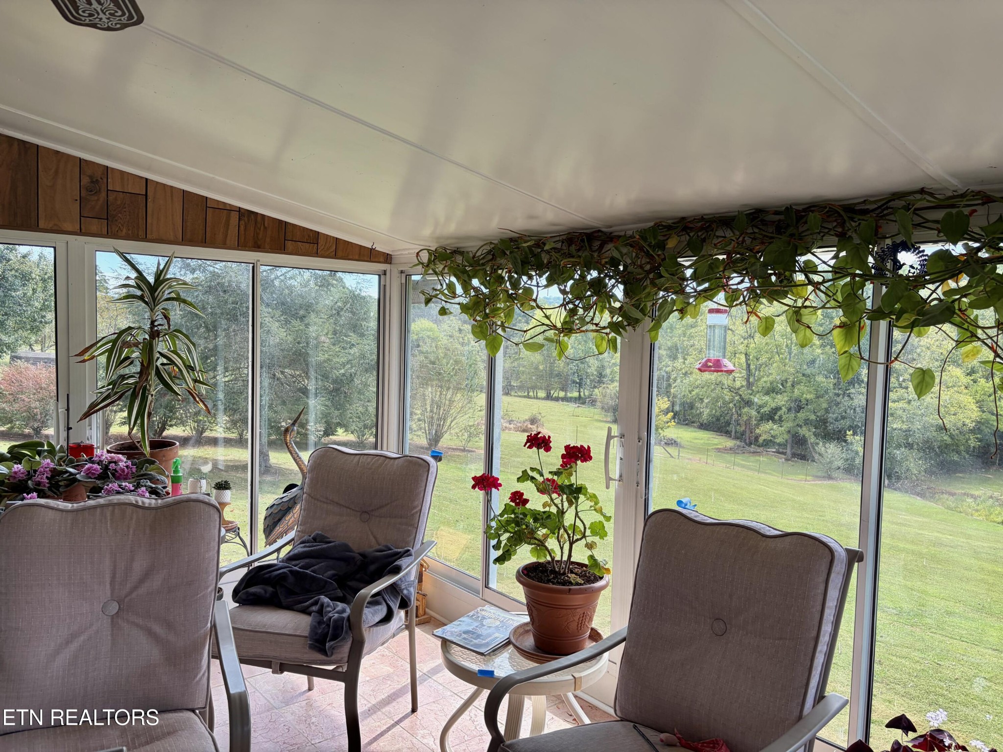 459 Kincaid Rd Property Photo 3