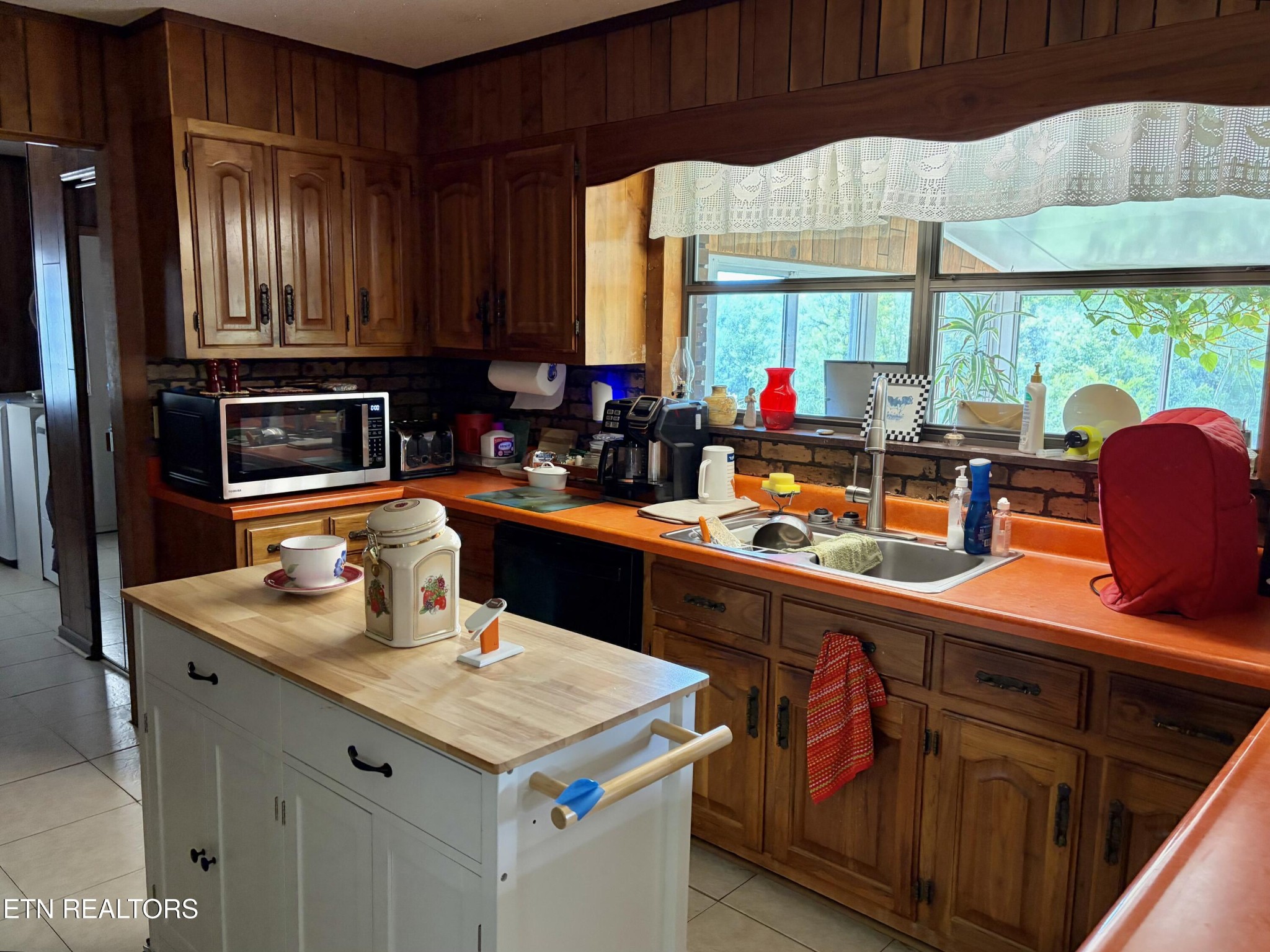 459 Kincaid Rd Property Photo 6