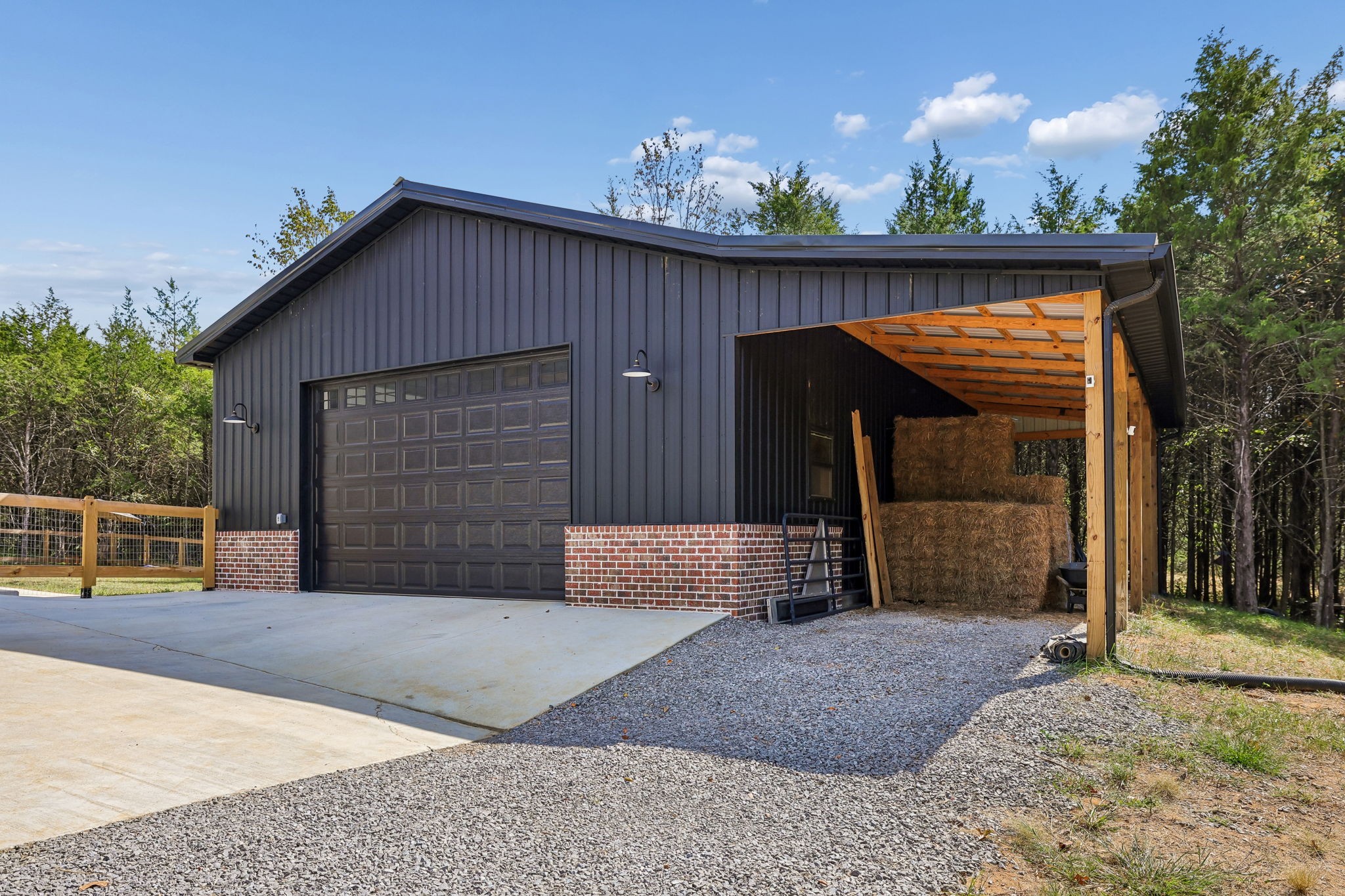 3890 Poplar Hill Rd Property Photo 4