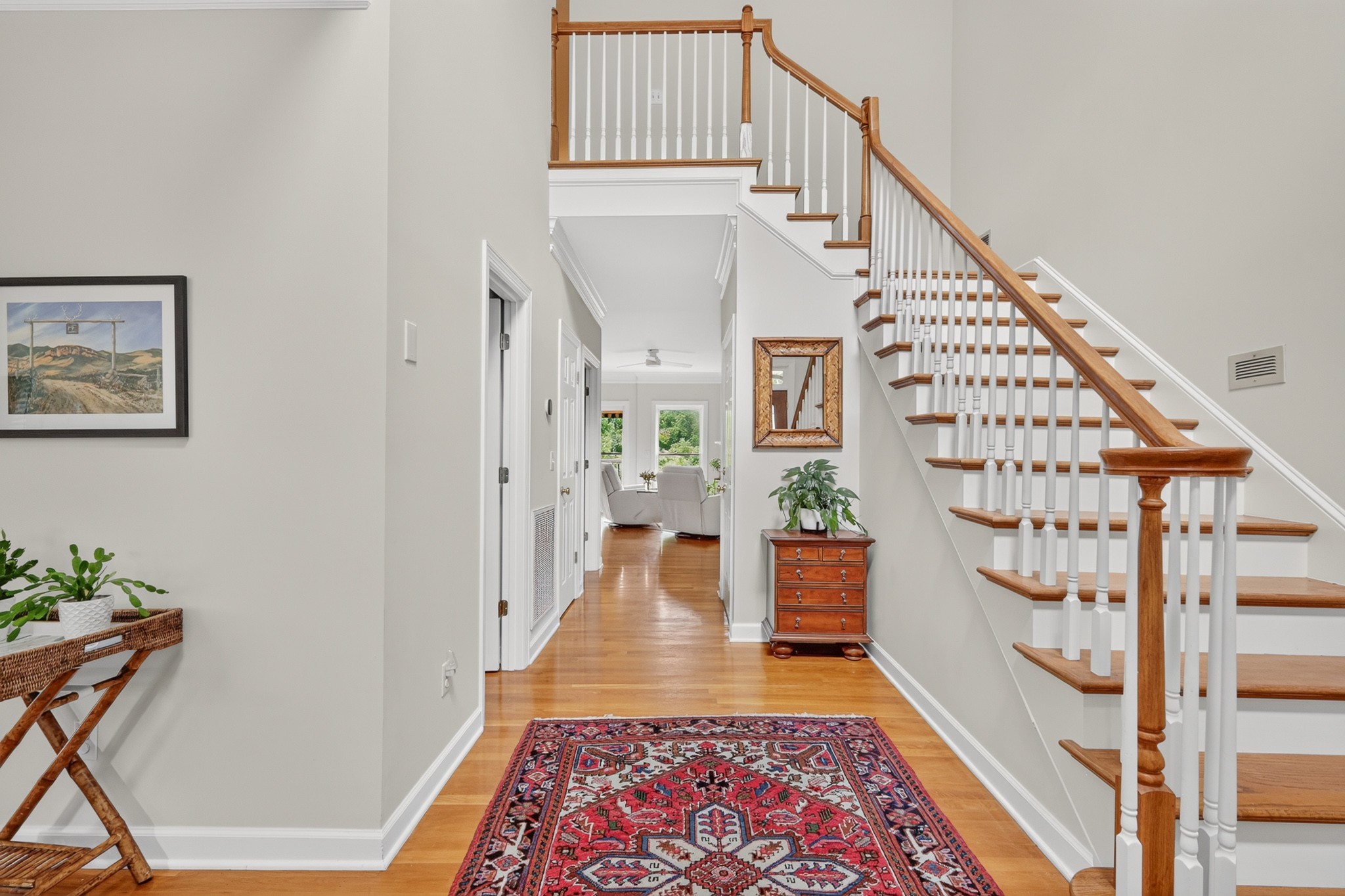 612 Eastcastle Ct Property Photo 4