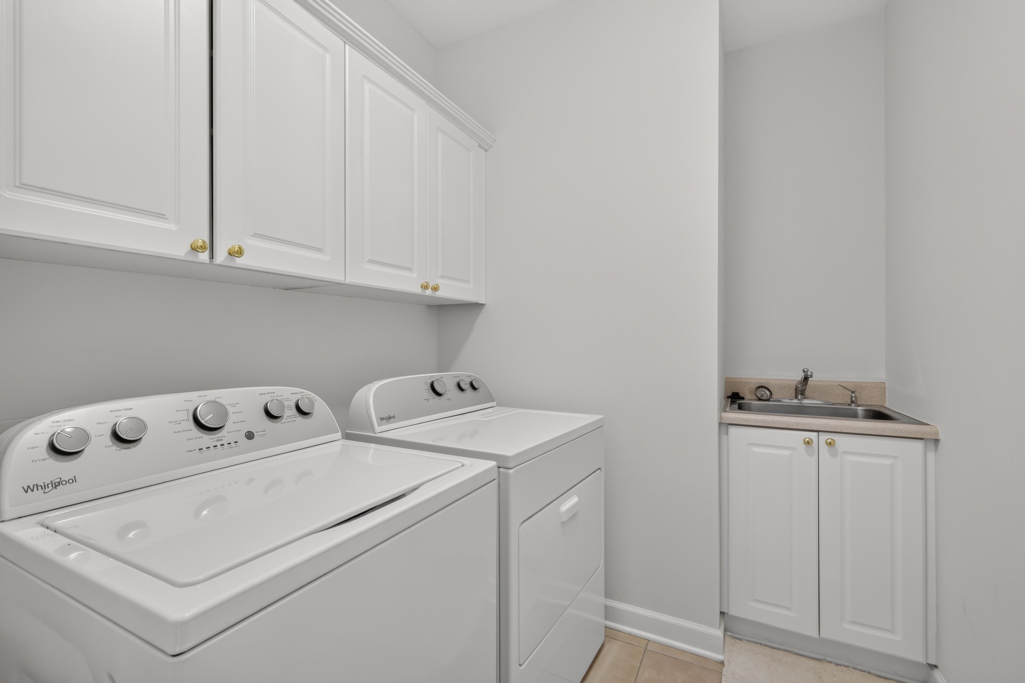 612 Eastcastle Ct Property Photo 24