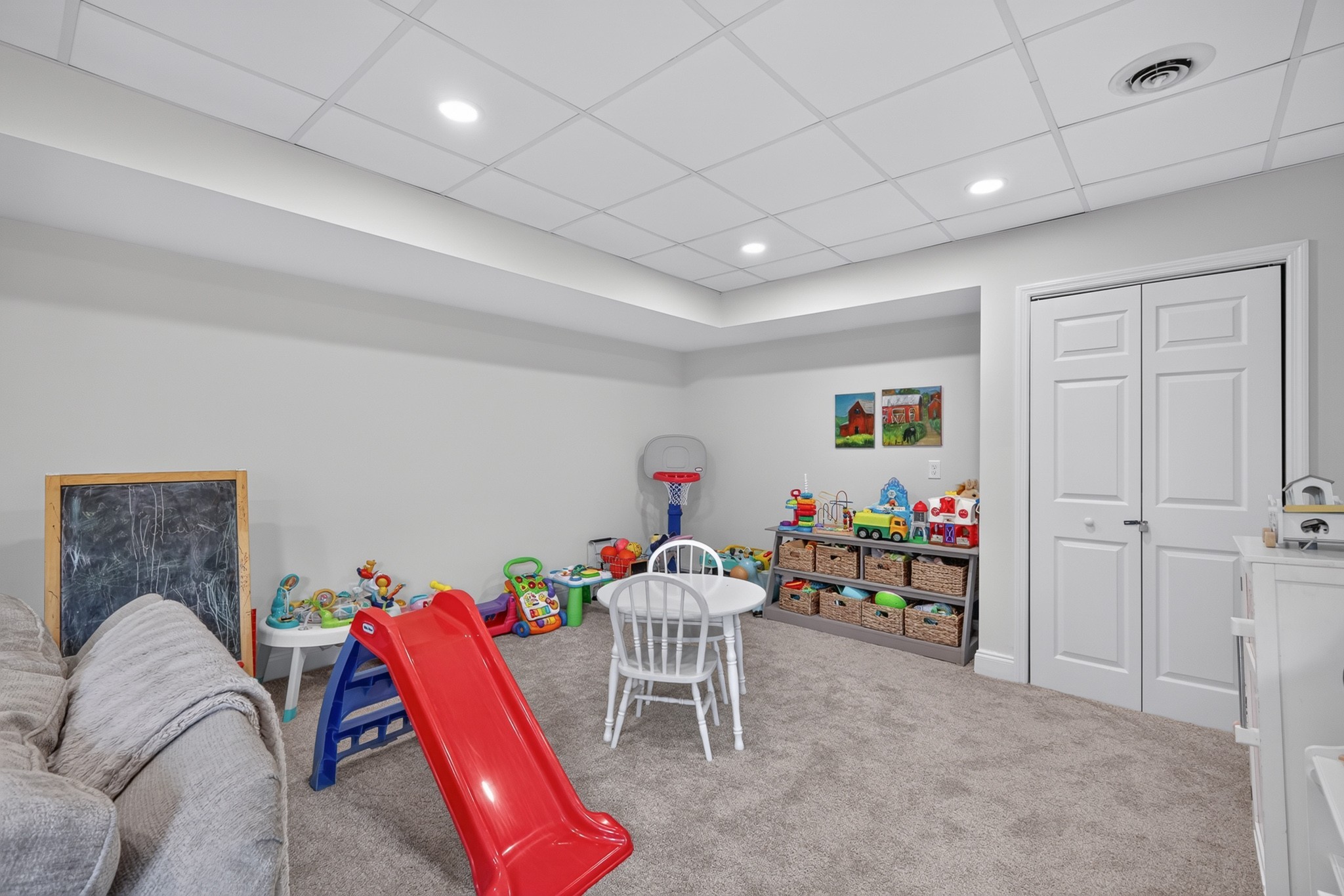 612 Eastcastle Ct Property Photo 41