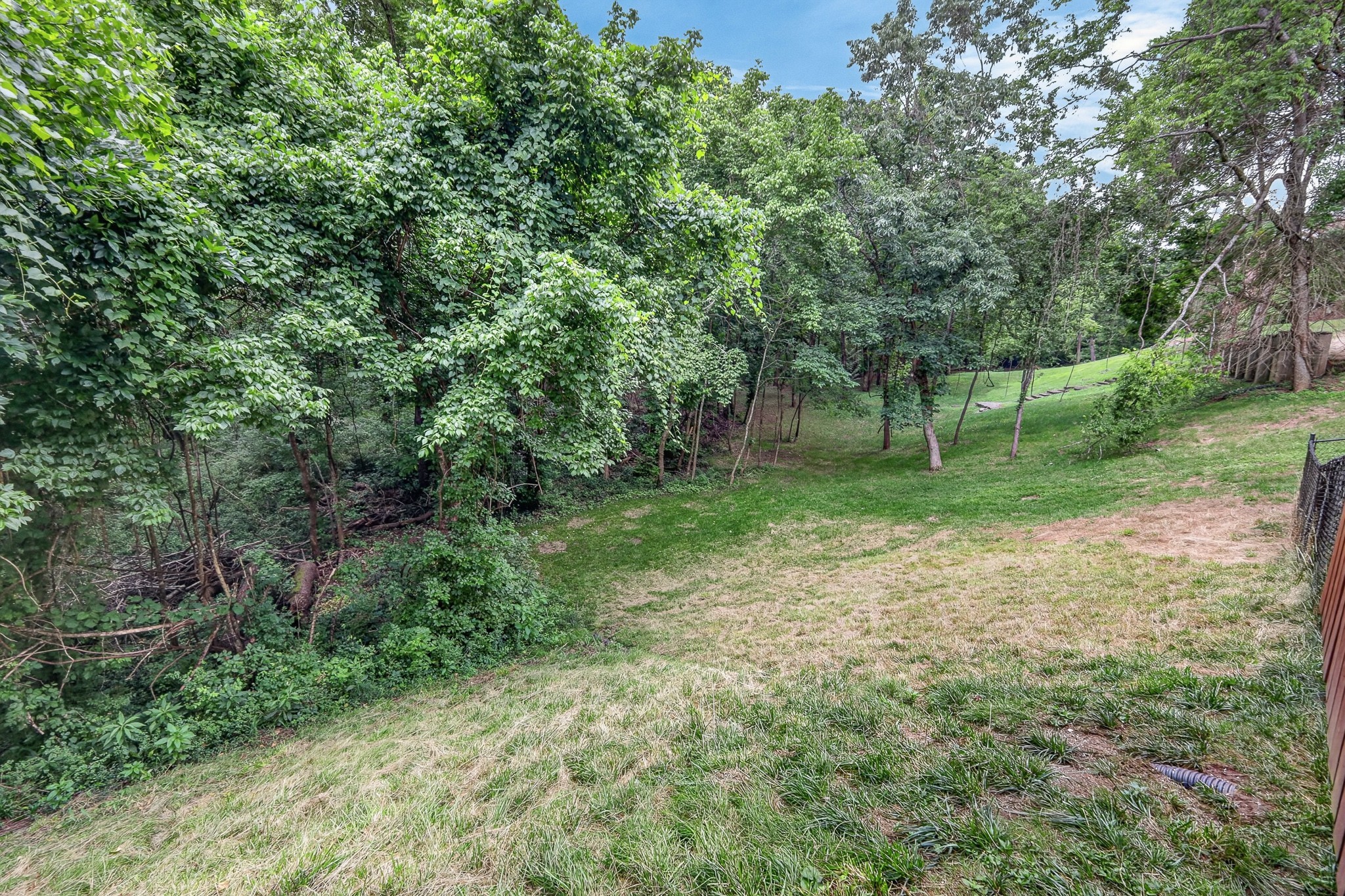 612 Eastcastle Ct Property Photo 48