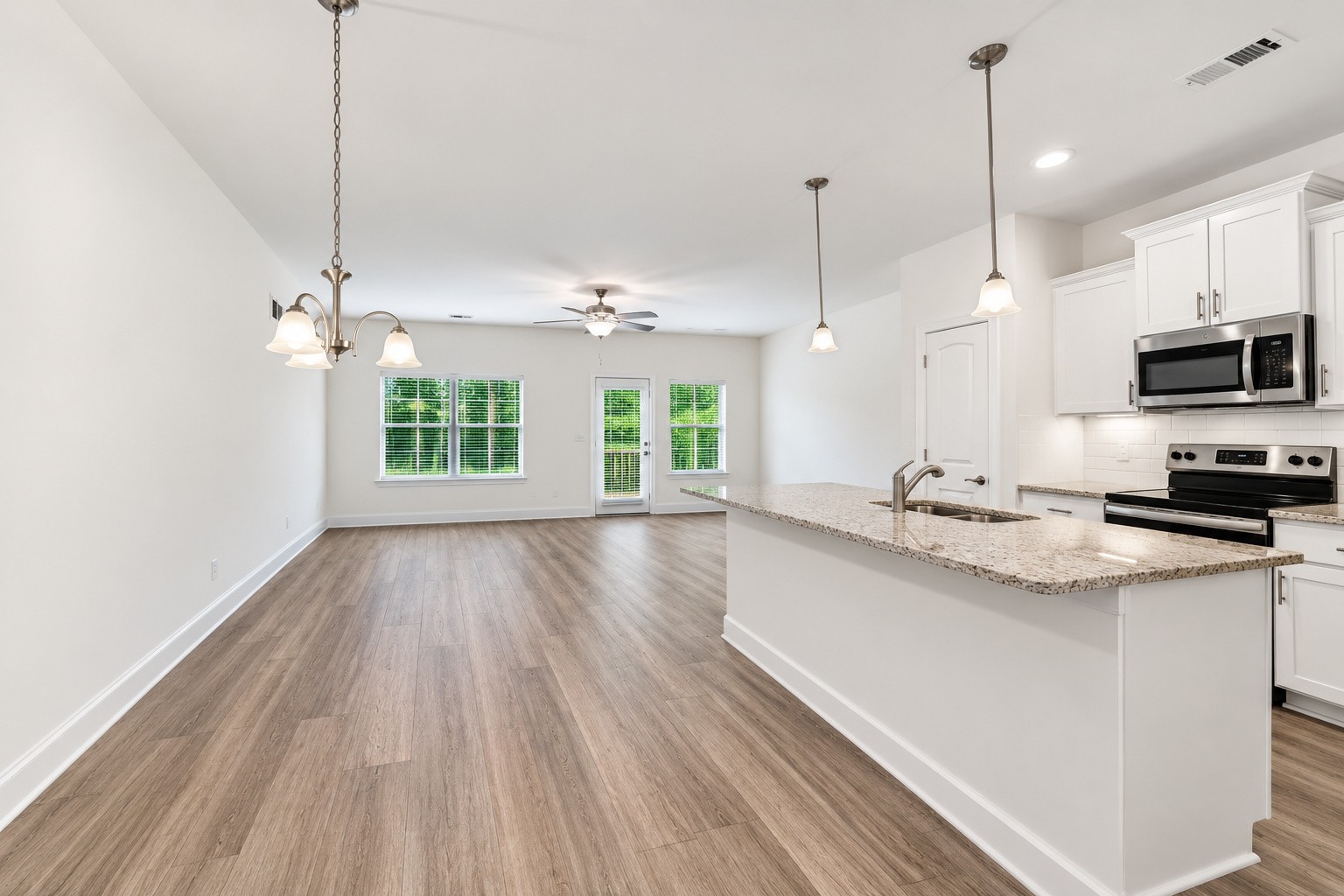 7061 Gracious Dr Property Photo 3