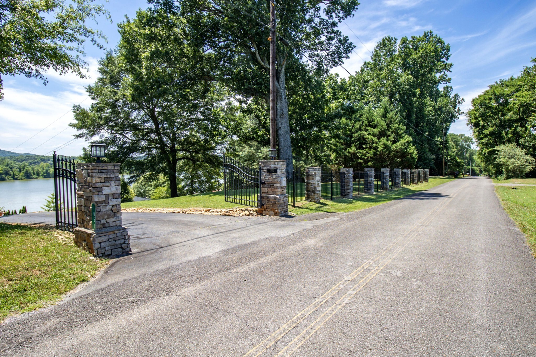 1051 Hiwassee Cir Property Photo 5