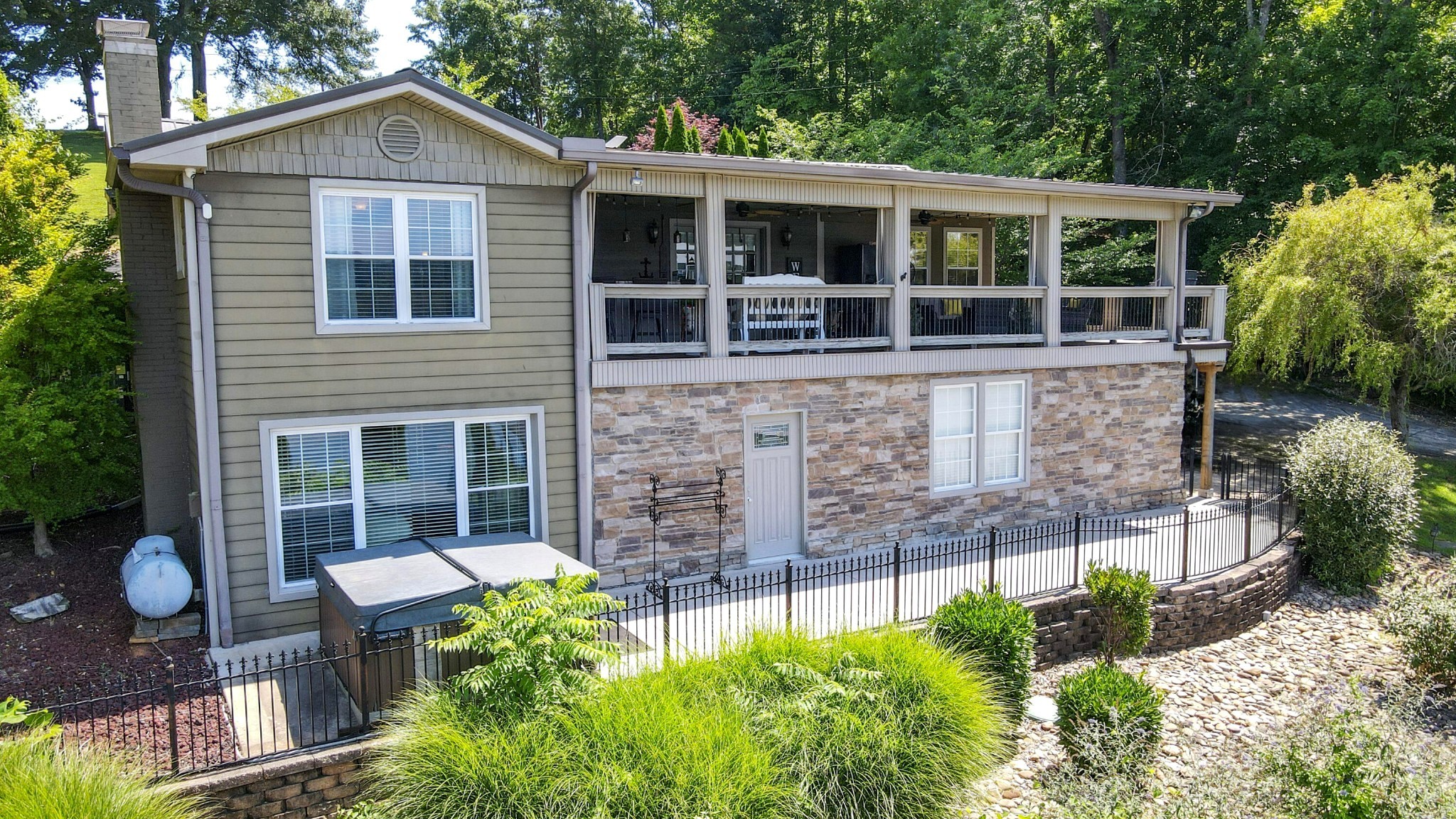 1051 Hiwassee Cir Property Photo 14
