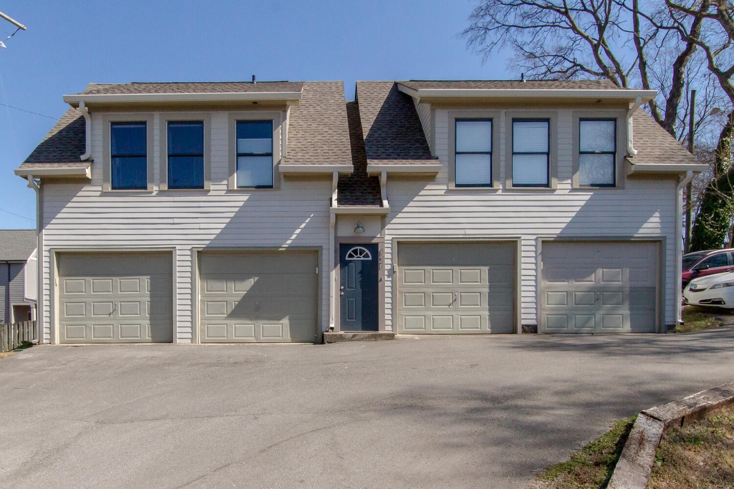 419 Van Buren St Property Photo 2