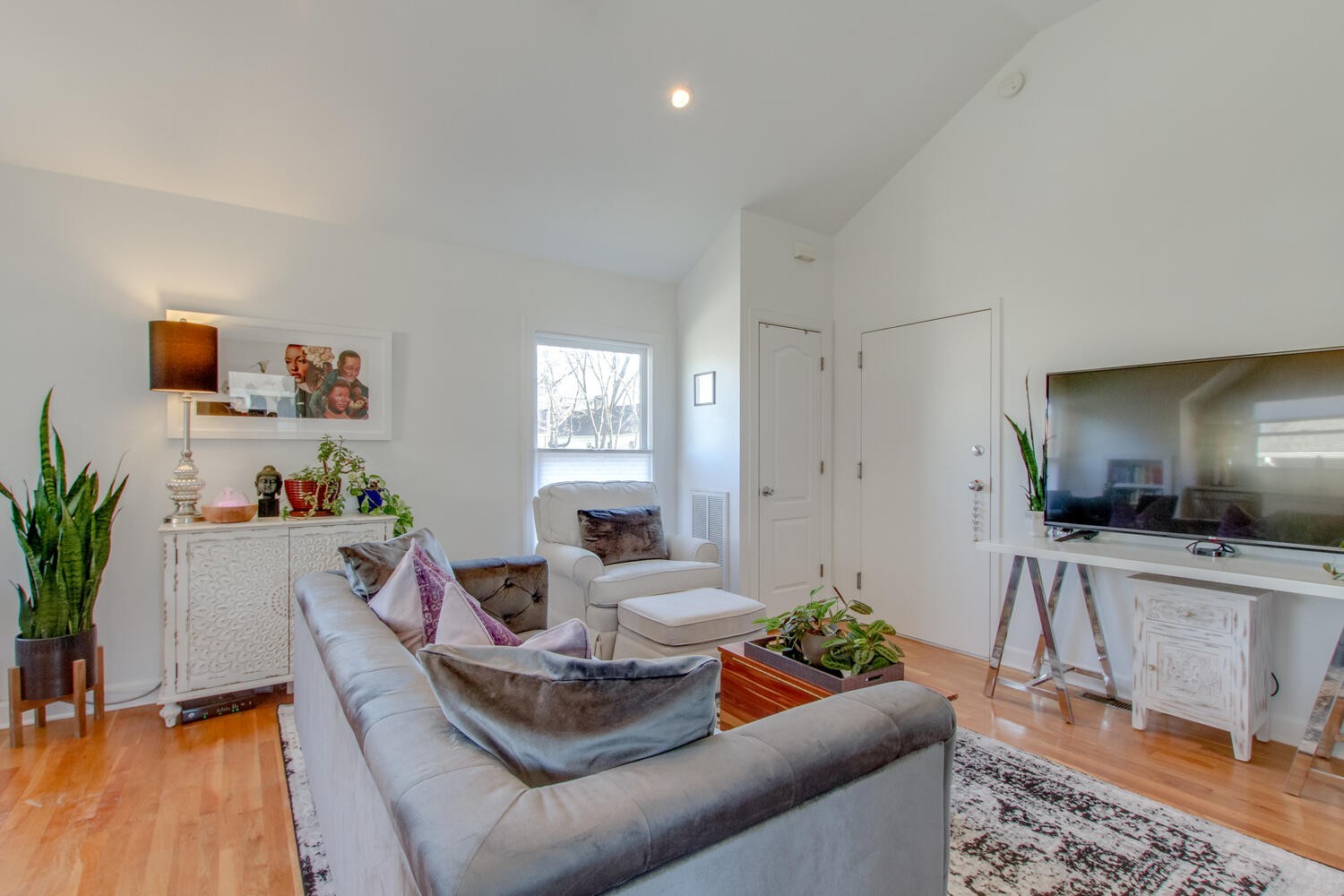 419 Van Buren St Property Photo 11