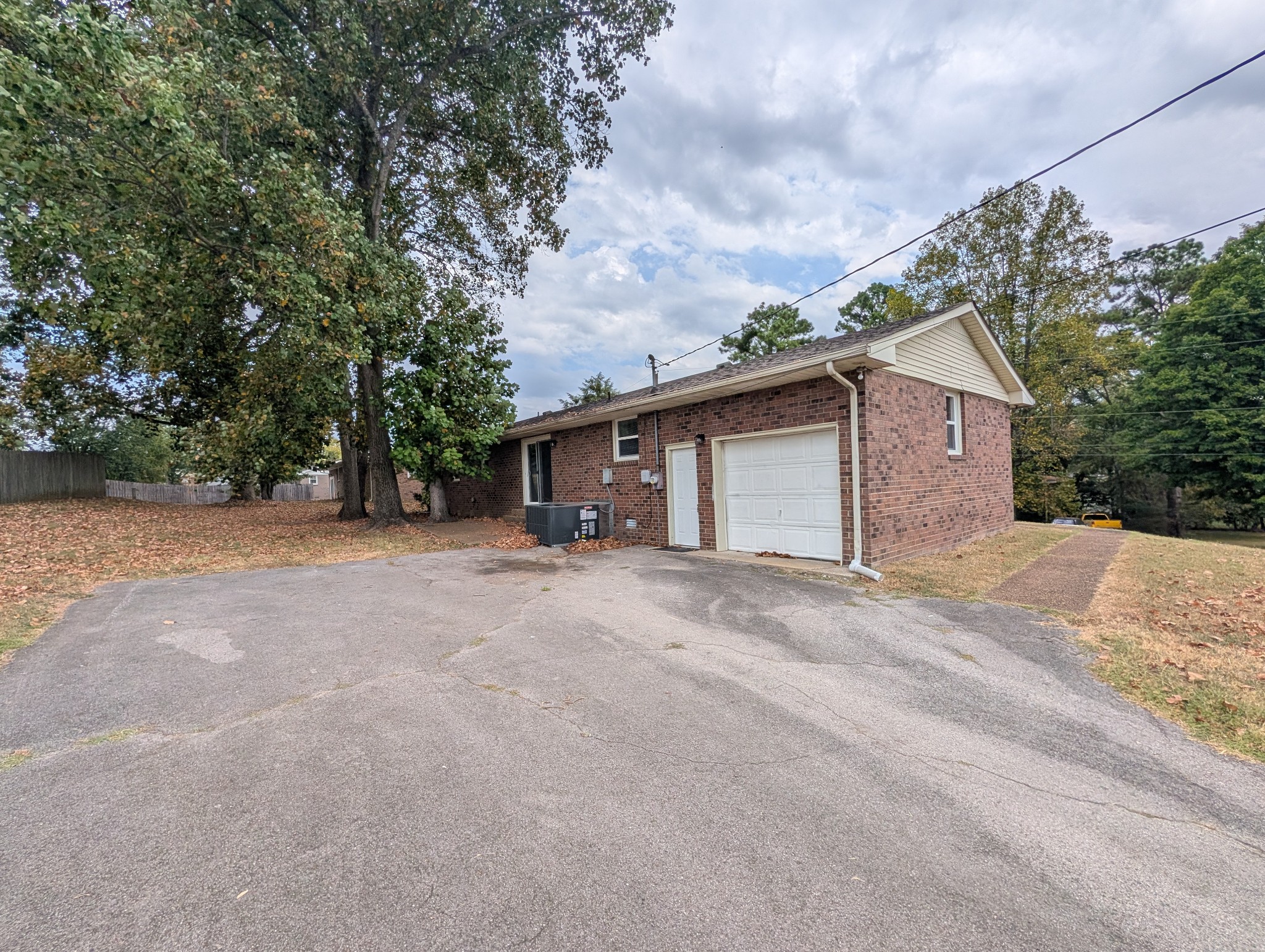 4741 Kennysaw Dr Property Photo 4