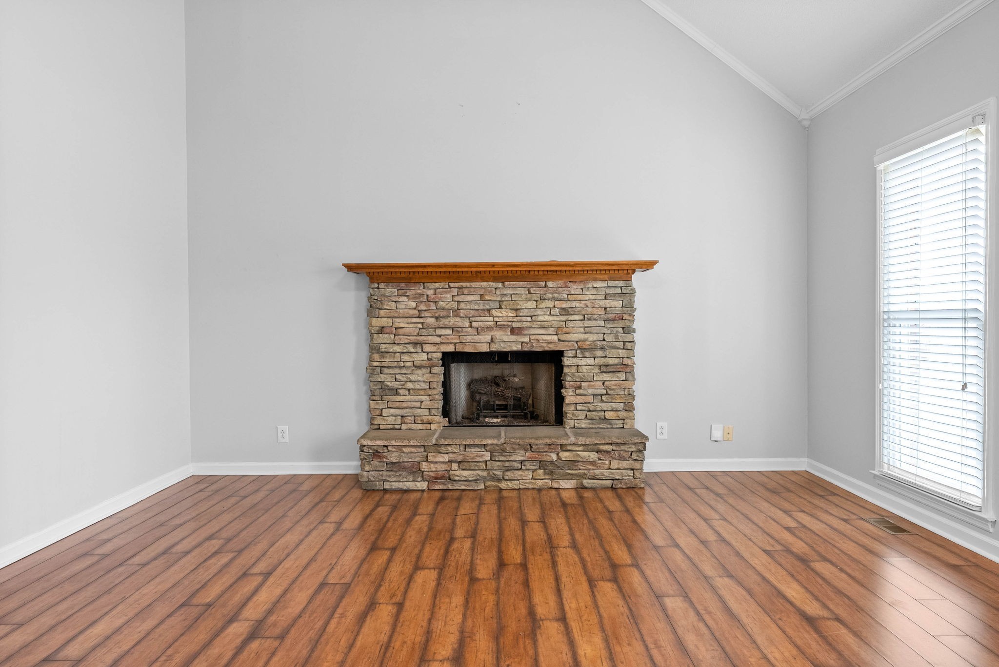 650 Potomac Dr Property Photo 5