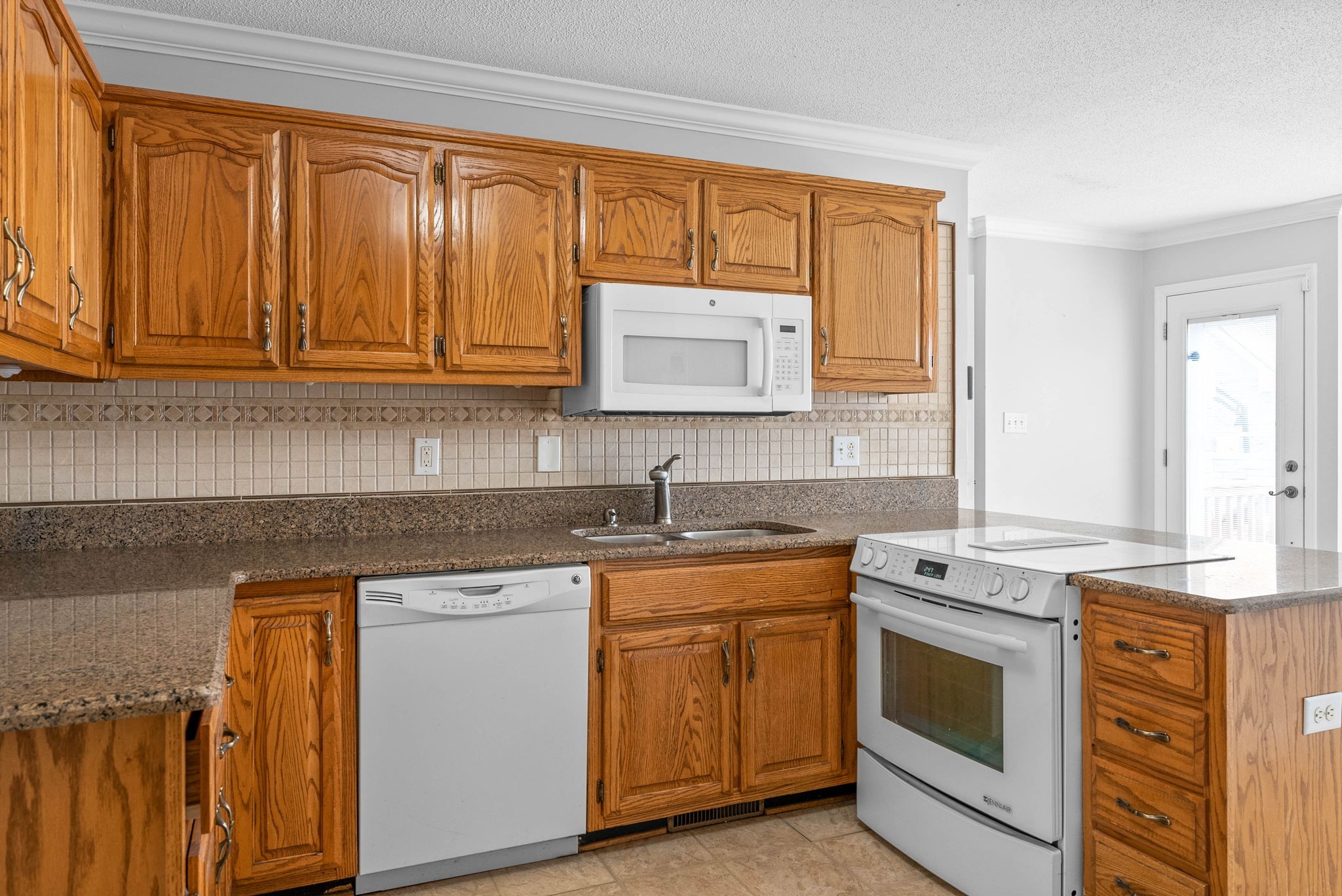 650 Potomac Dr Property Photo 16