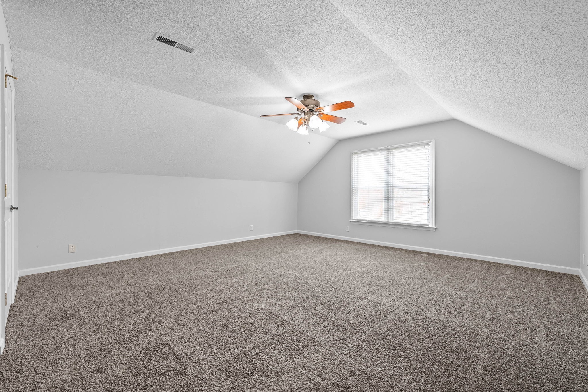 650 Potomac Dr Property Photo 32