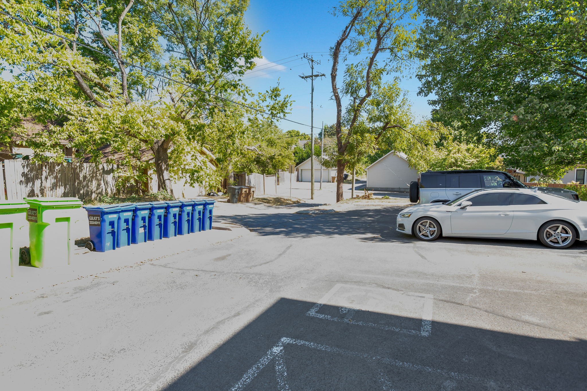 1309 Forest Ave Property Photo 5