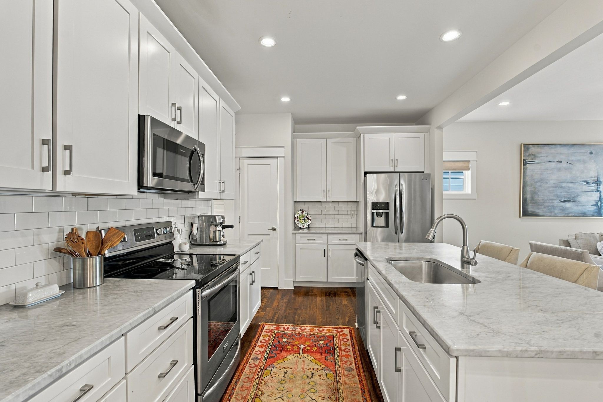 653 James Ave Property Photo 13
